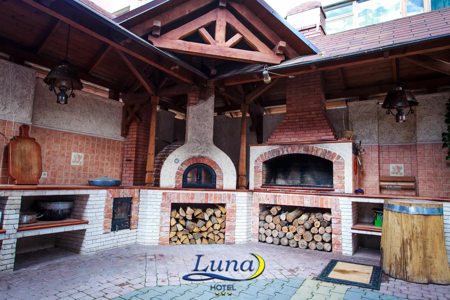 BBQ facilities in Luna Hotel