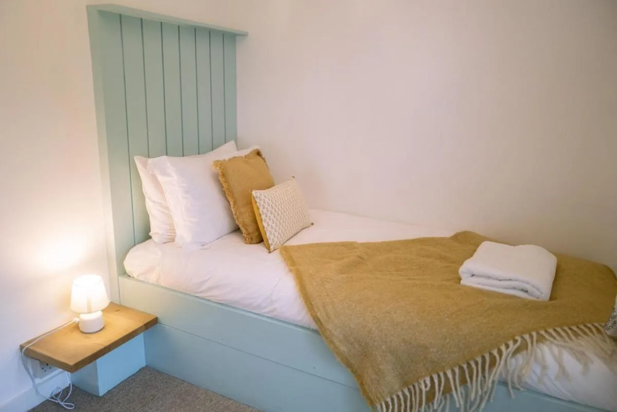 Bed in Danny Lodge - Country Cottage Near Brighton by Huluki Sussex Stays