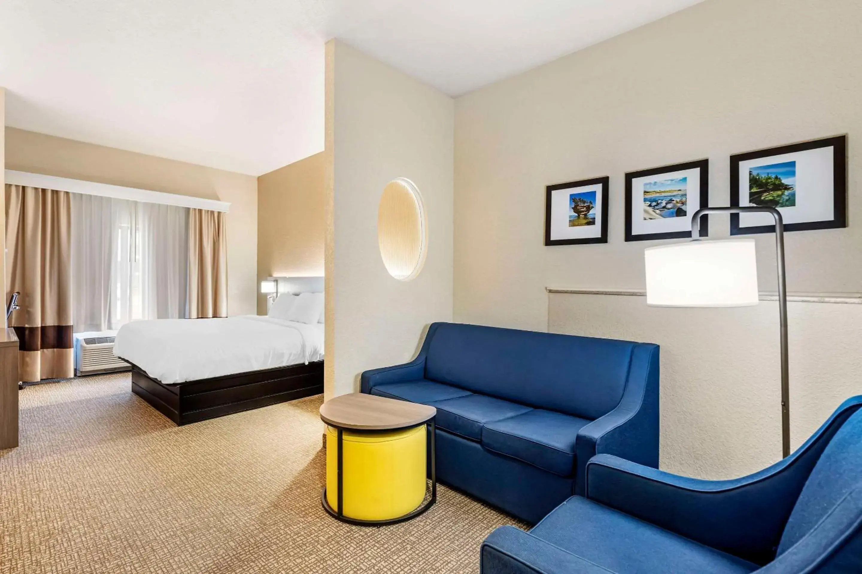 Queen Room with Two Queen Beds and Roll-In Shower - Accessible/Non-Smoking in Comfort Suites Merrillville near US 30 Queen Room with Two Queen Beds and Roll-In Shower - Accessible/Non-Smoking in Comfort Suites Merrillville near US 30