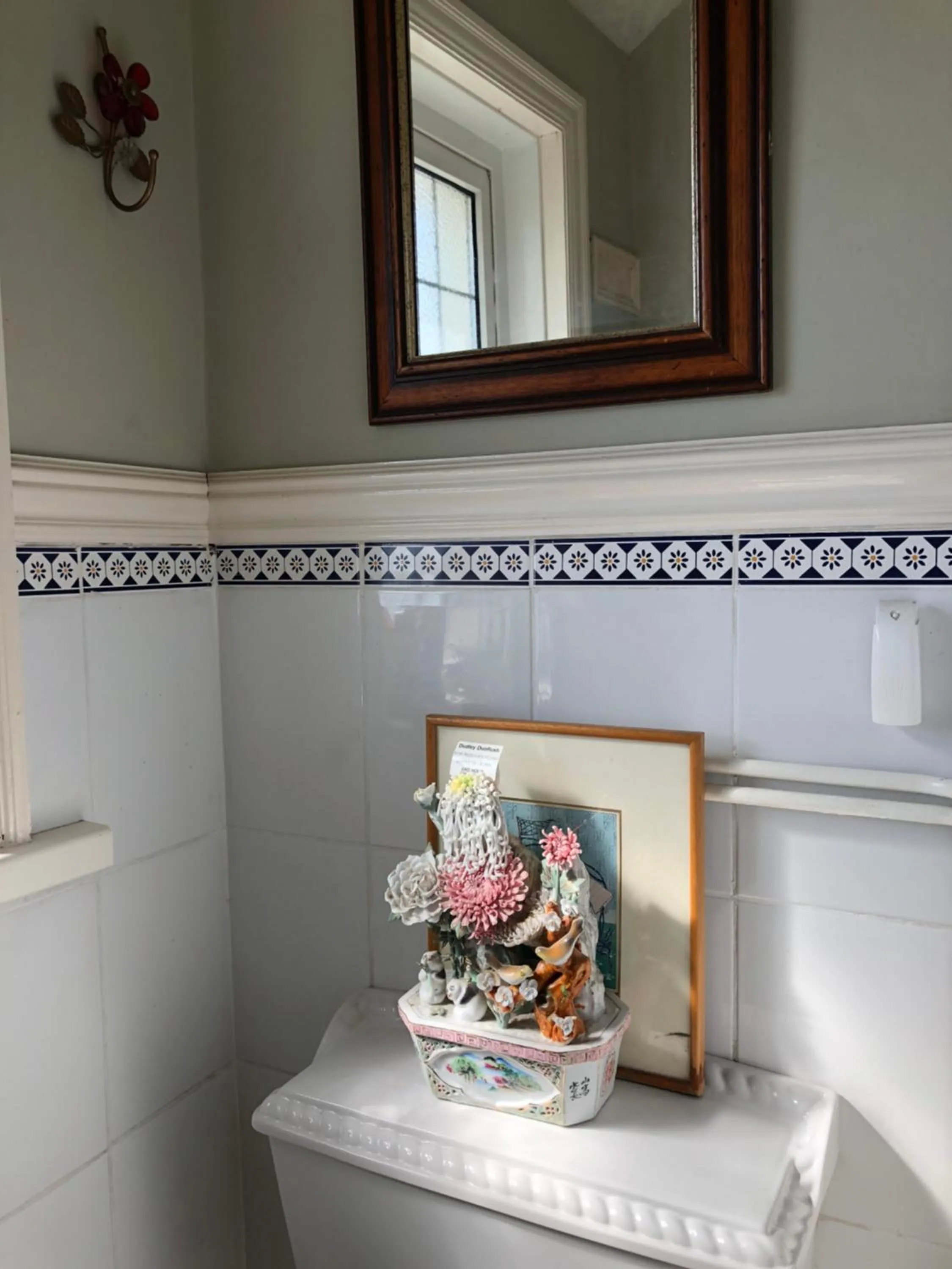Shower in Wynberg House Bed & Breakfast Swansea