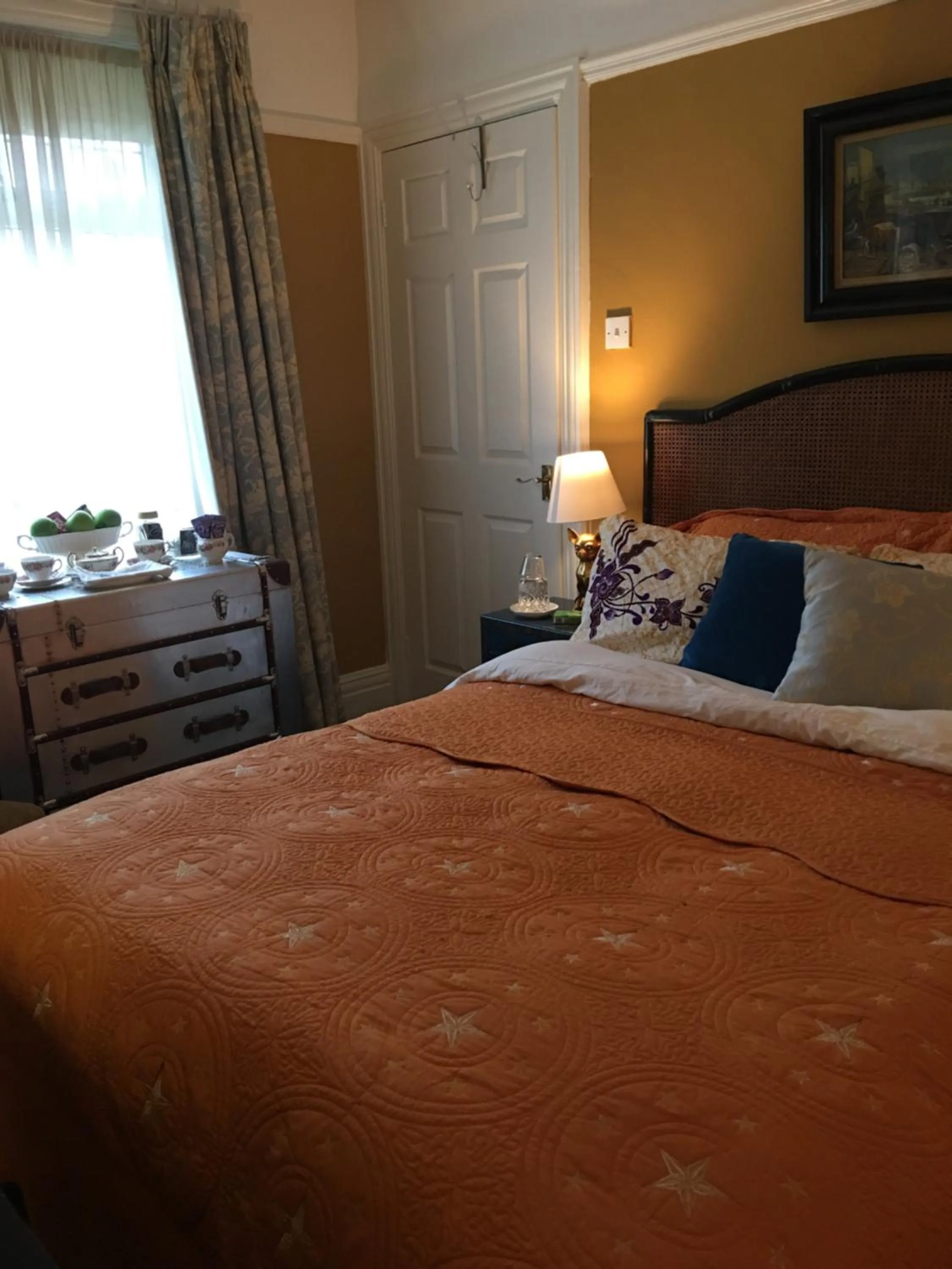 Bed in Wynberg House Bed & Breakfast Swansea