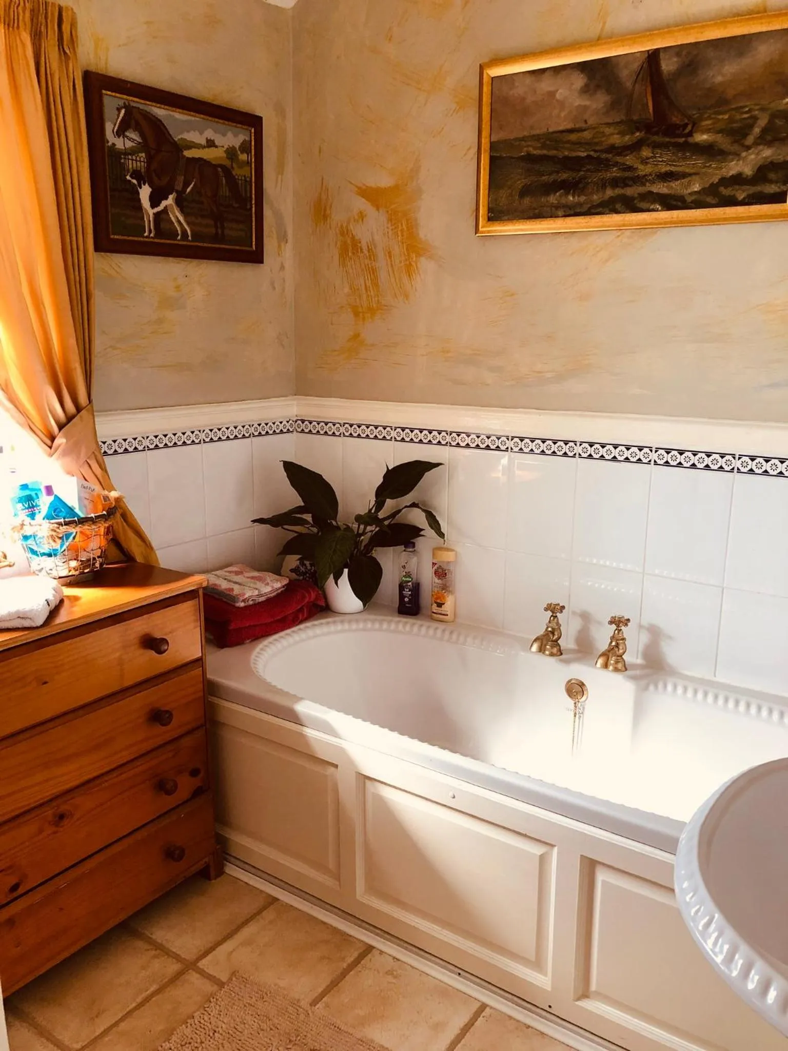 Shower in Wynberg House Bed & Breakfast Swansea