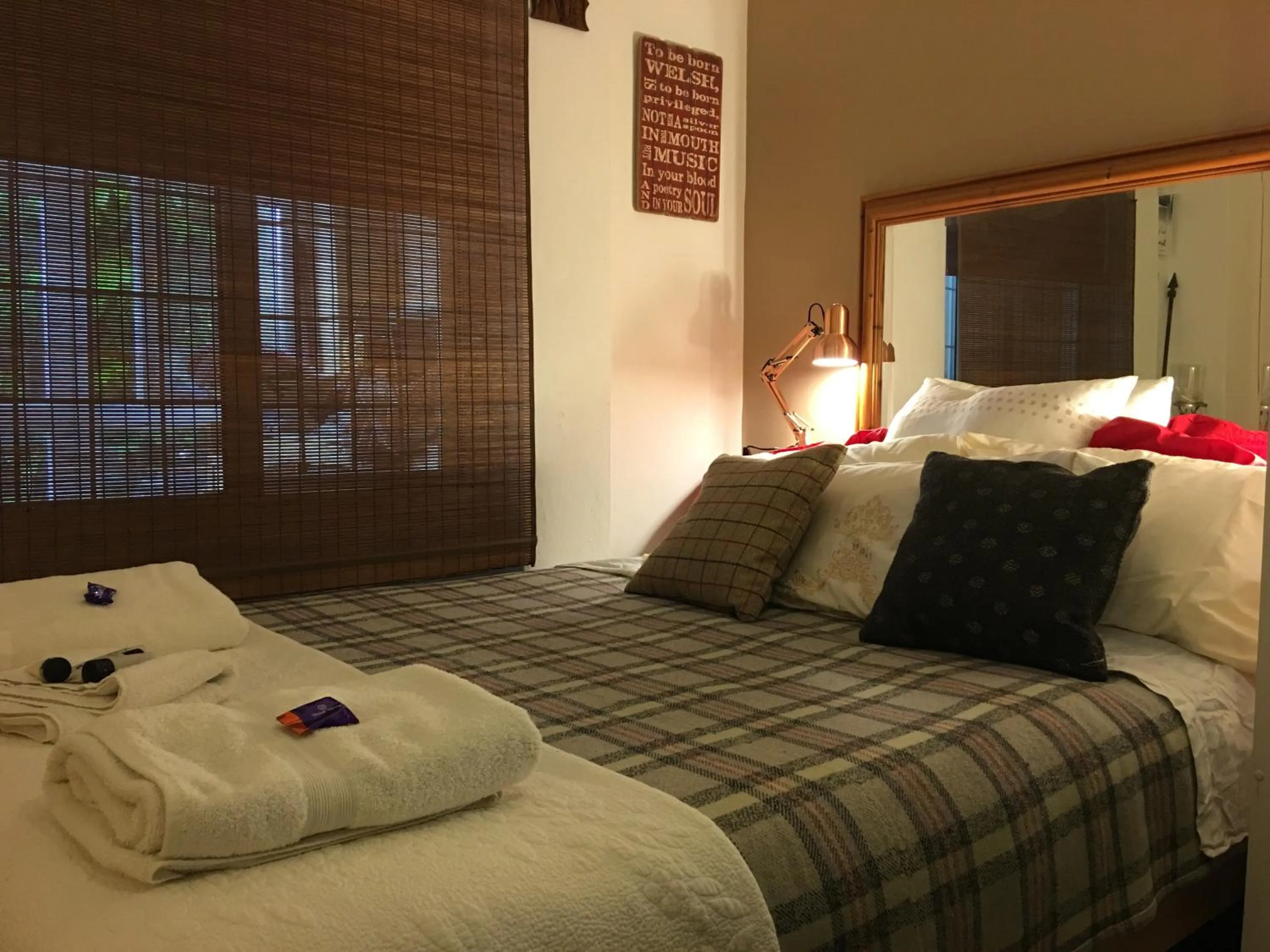 Bed in Wynberg House Bed & Breakfast Swansea