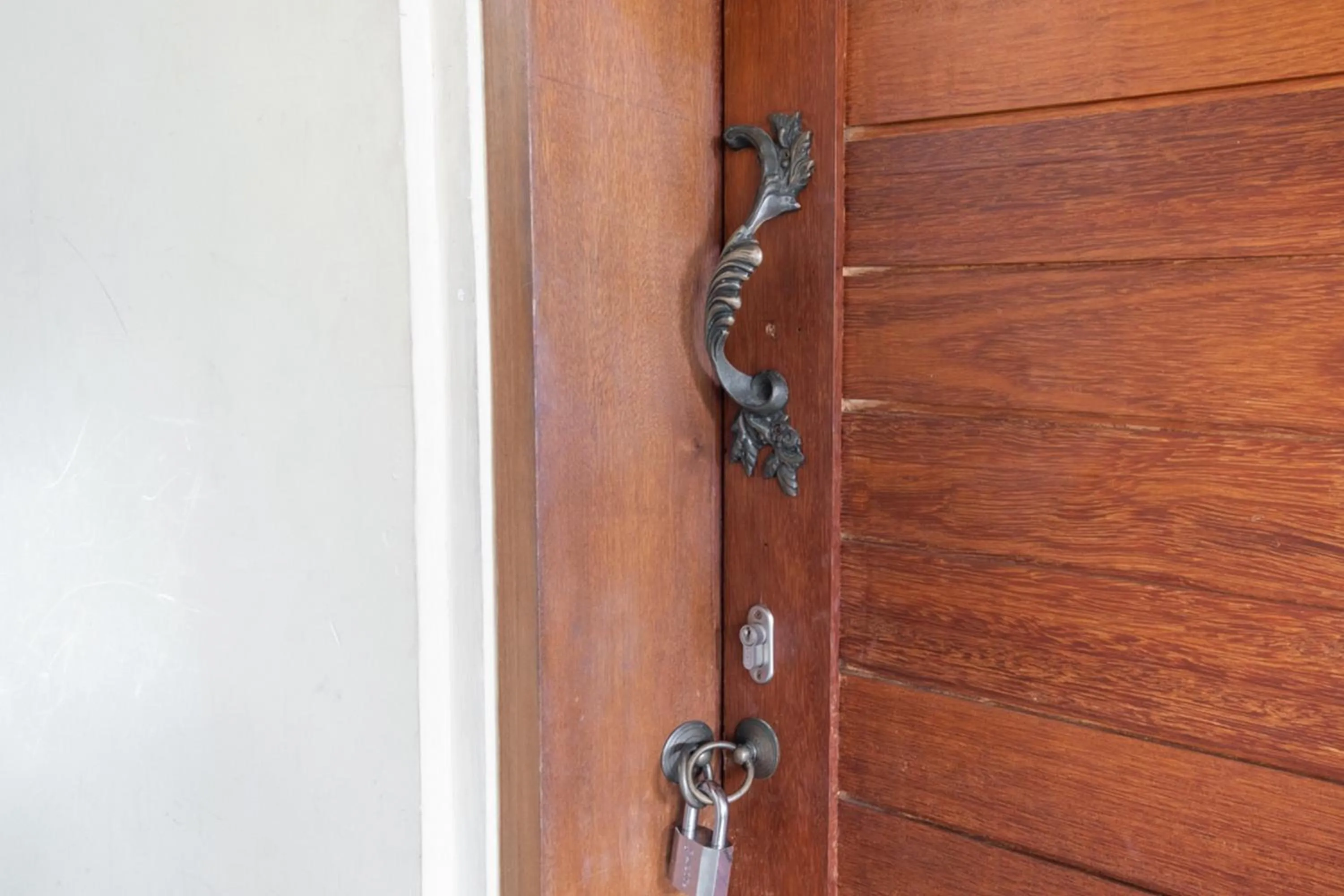 Logo/Certificate/Sign in The point surfcamp Bali