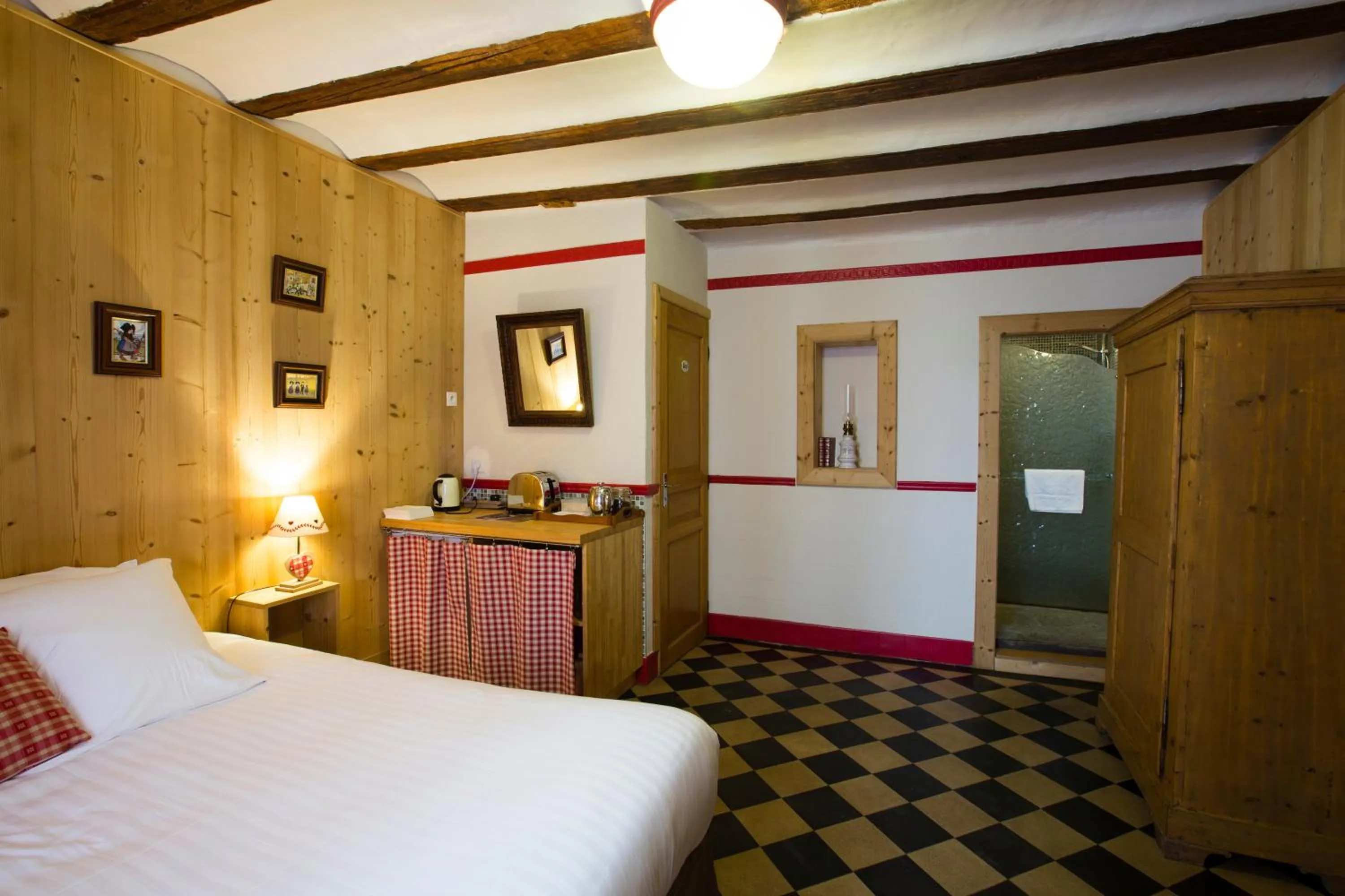 Toilet, Bed in Laterale Residences Riquewihr