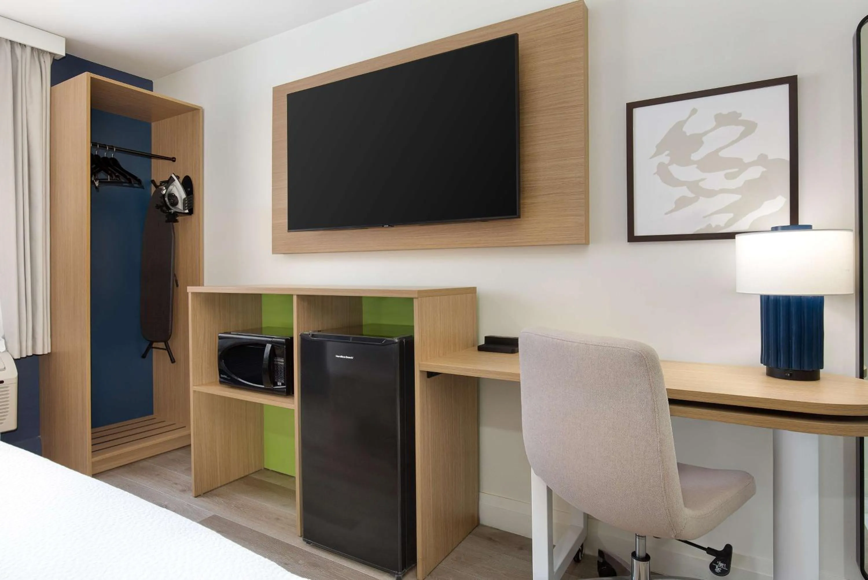 Bedroom, Bed in Brockville Inn and Suites