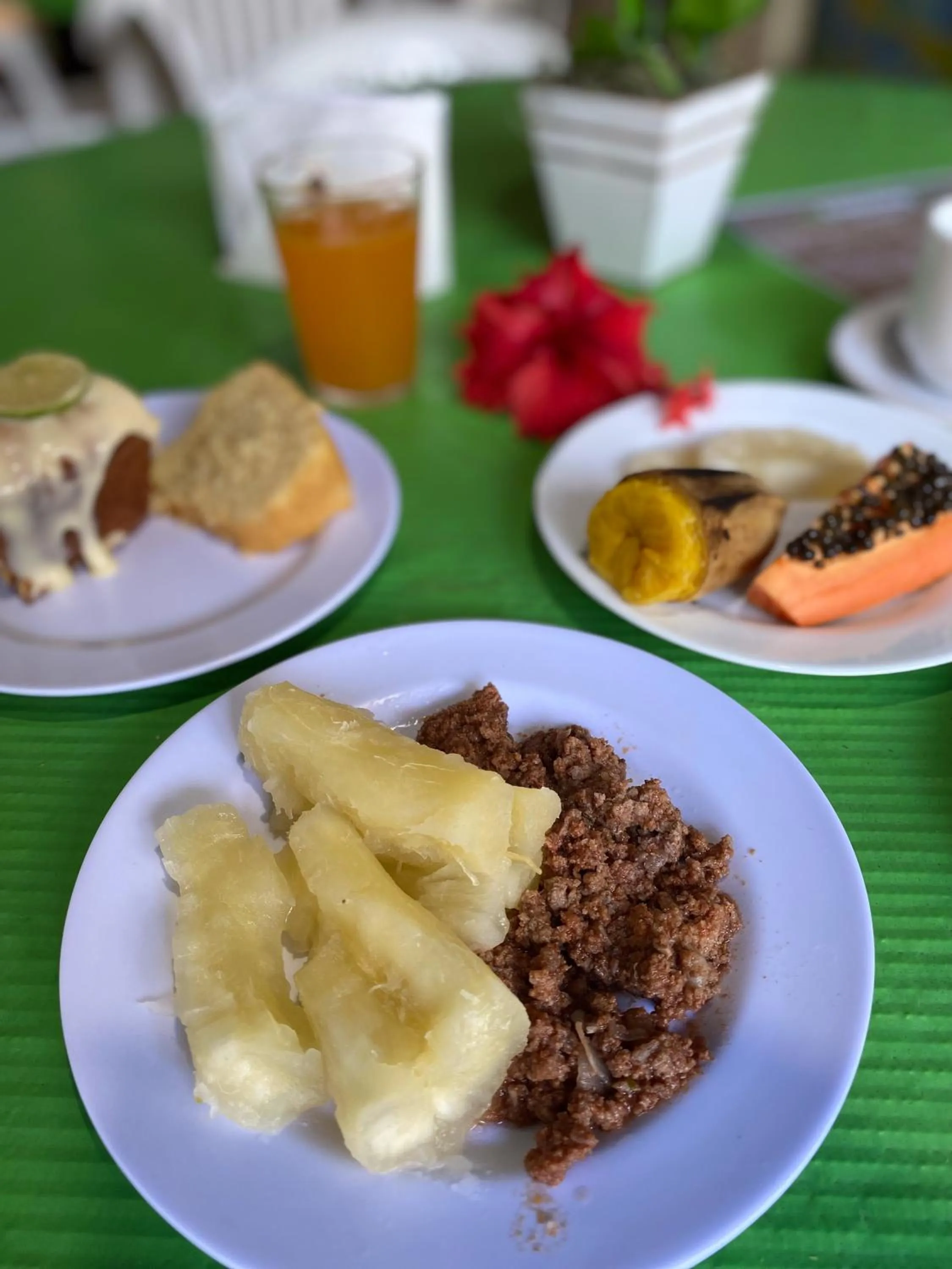 Breakfast in Pousada Porto de Amigos