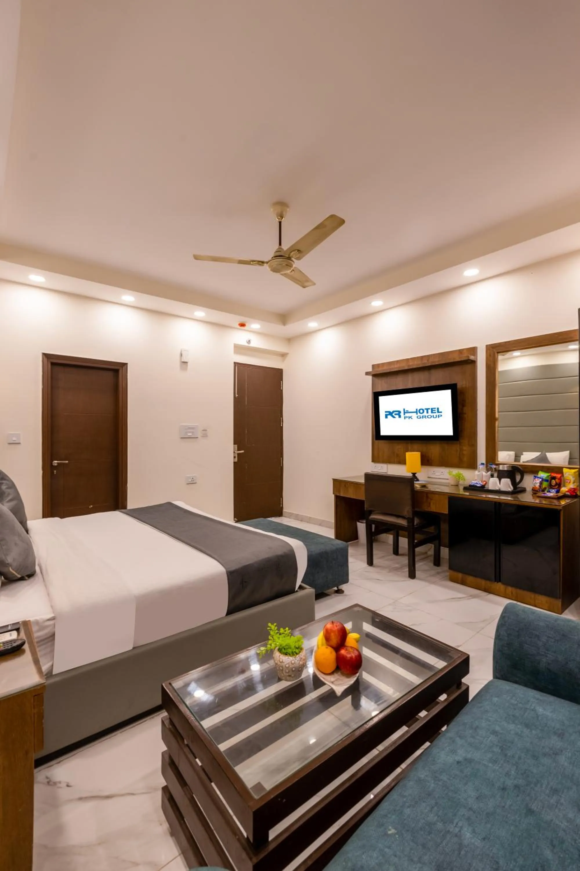 Bed in Hotel PK Residency Sector 18 Noida