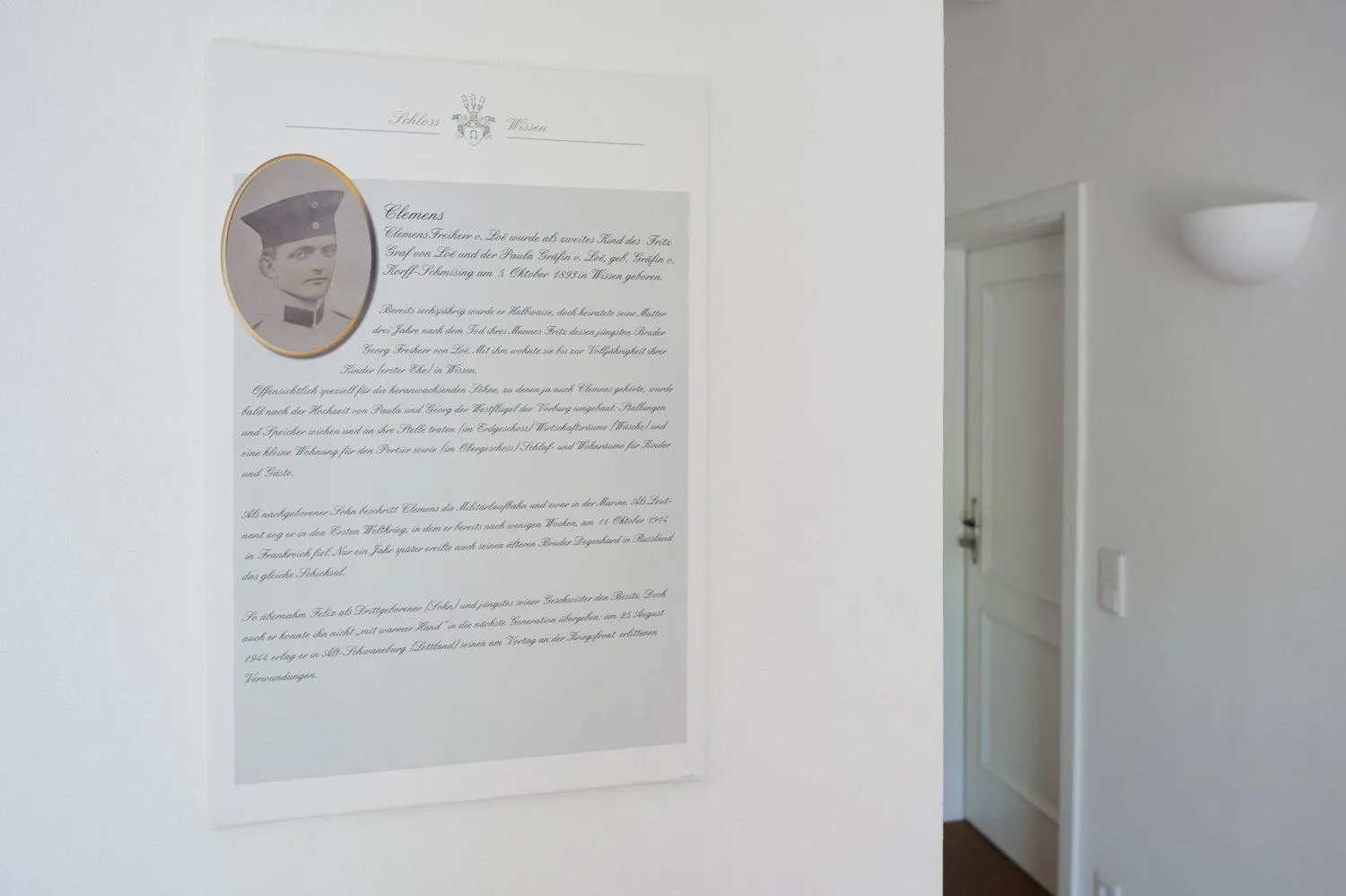 Text overlay in Schloss Wissen