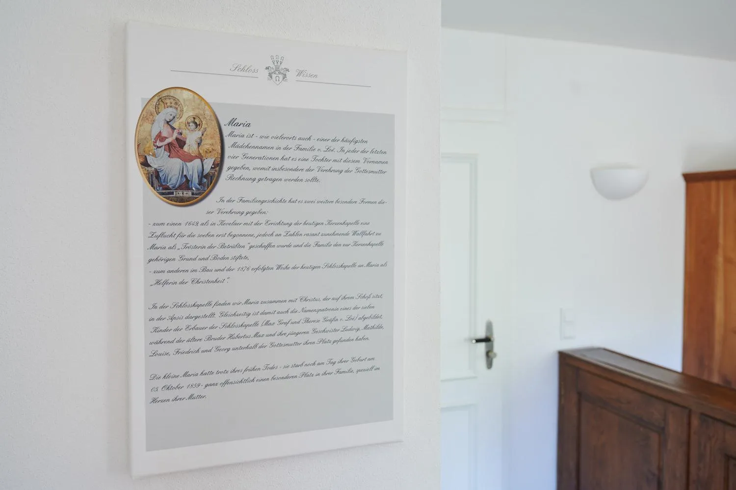 Text overlay in Schloss Wissen