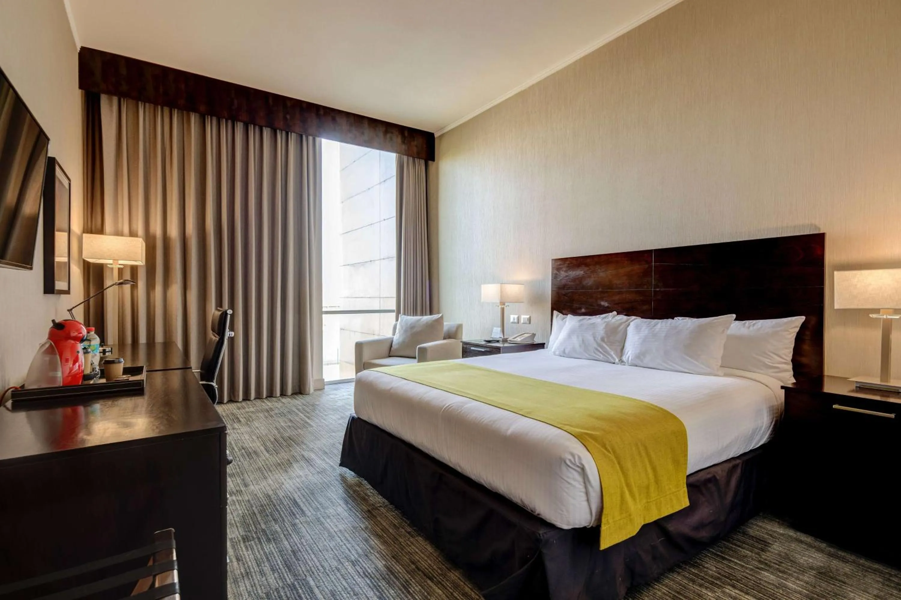 King Room - Non-Smoking in La Quinta by Wyndham Santiago Aeropuerto