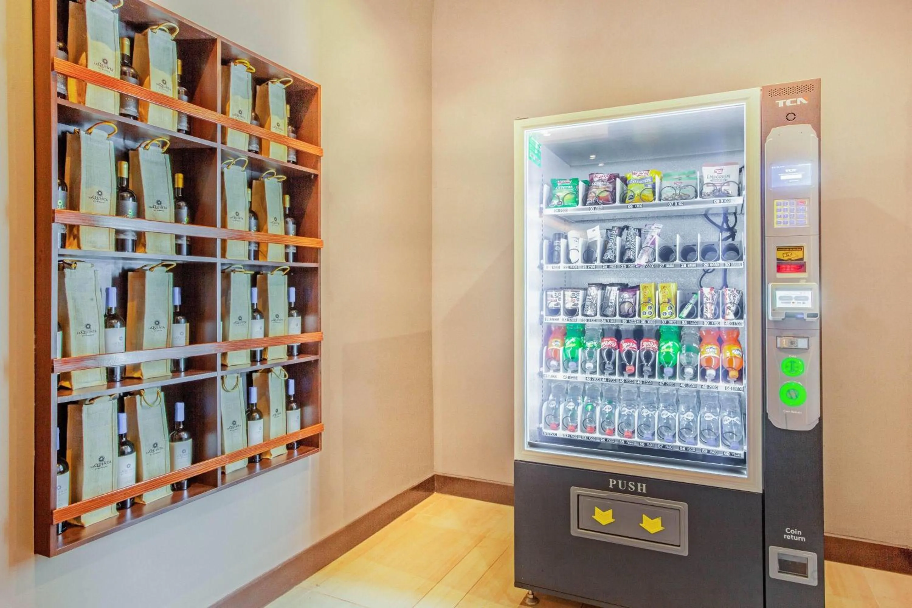 Food and drinks in Wyndham Santiago Aeropuerto