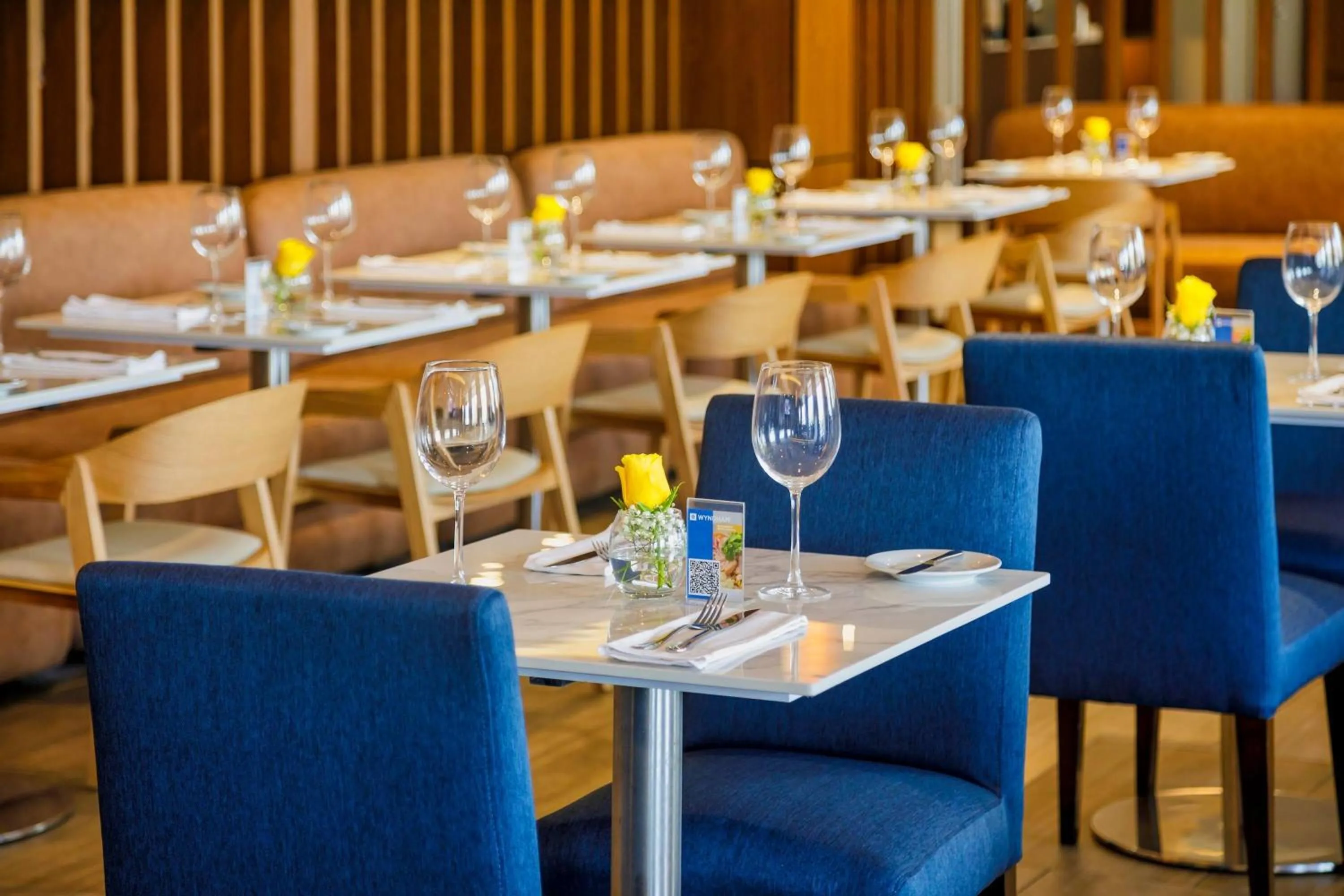 Restaurant/places to eat in Wyndham Santiago Aeropuerto