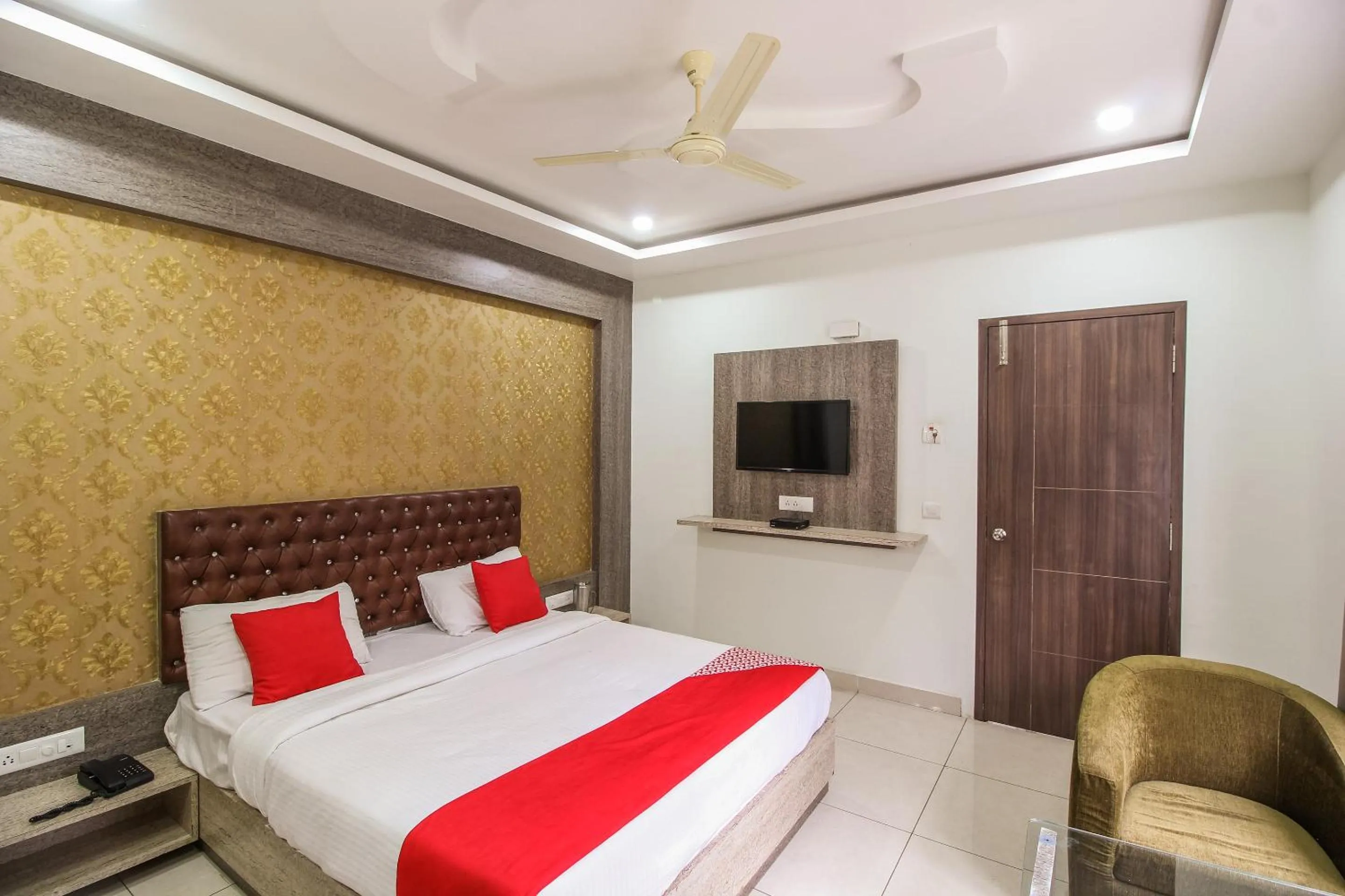 Bedroom, Bed in Hotel O Eagle Fantasy