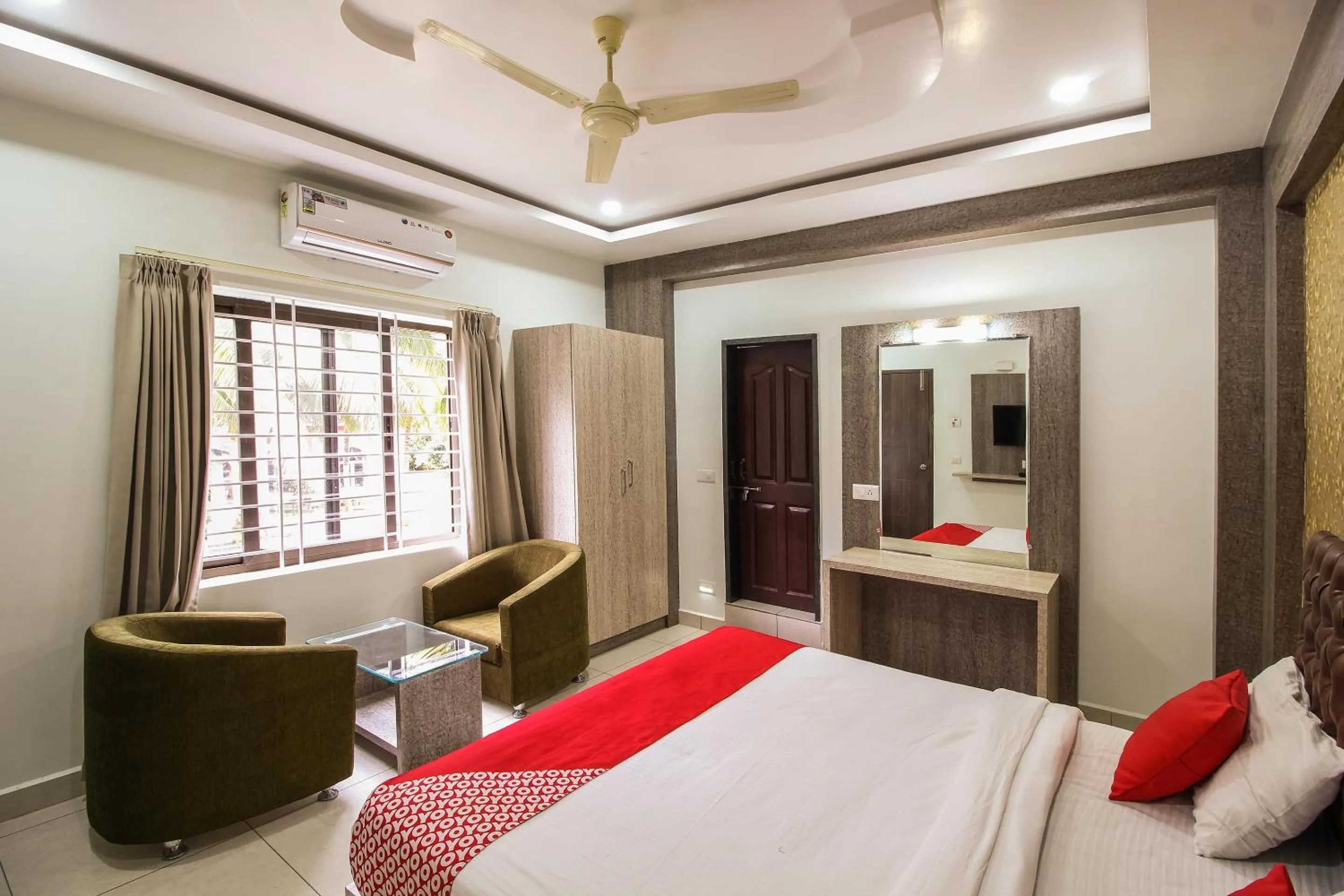 Bedroom, Bed in Hotel O Eagle Fantasy