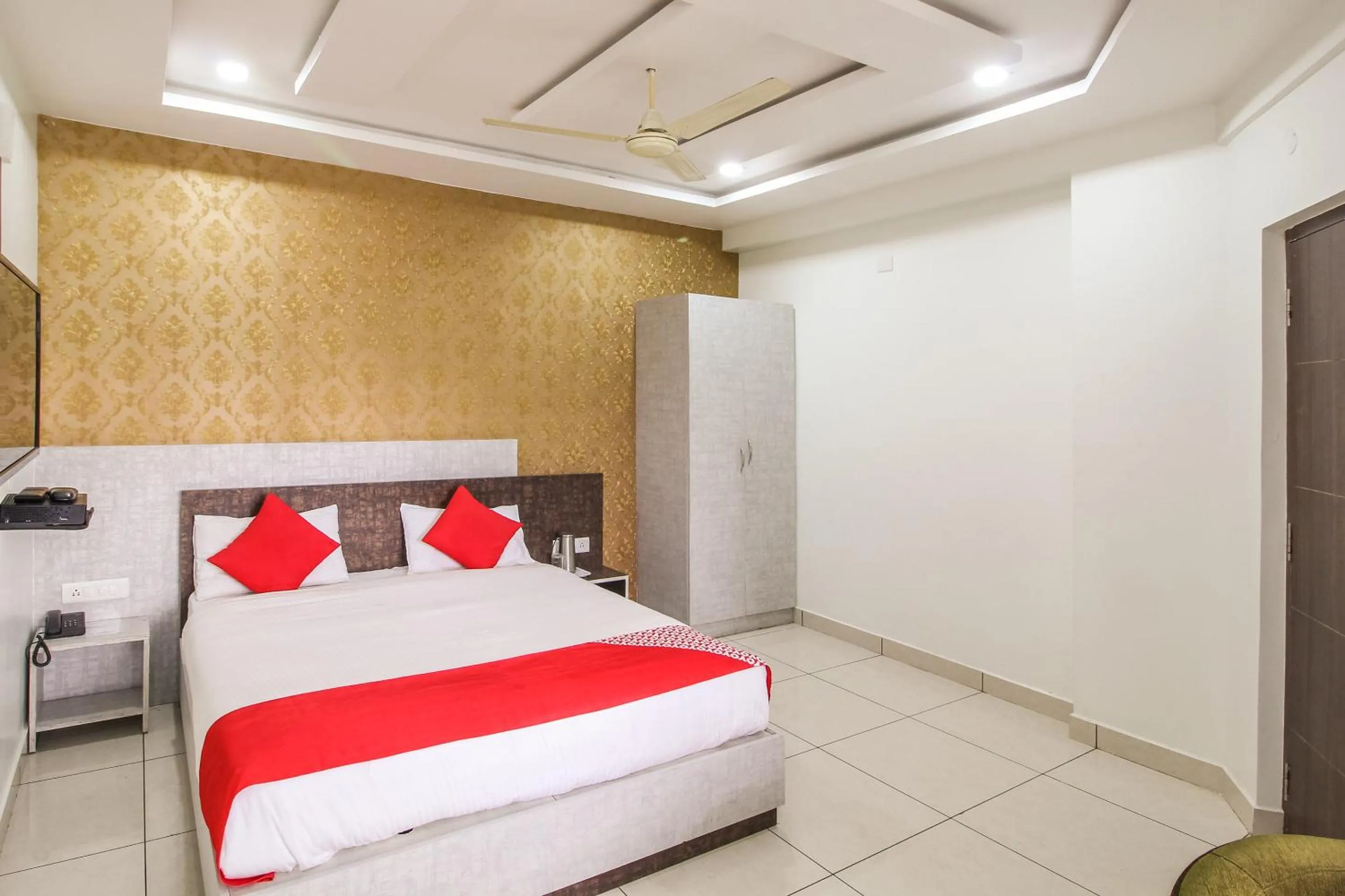 Bedroom, Bed in Hotel O Eagle Fantasy