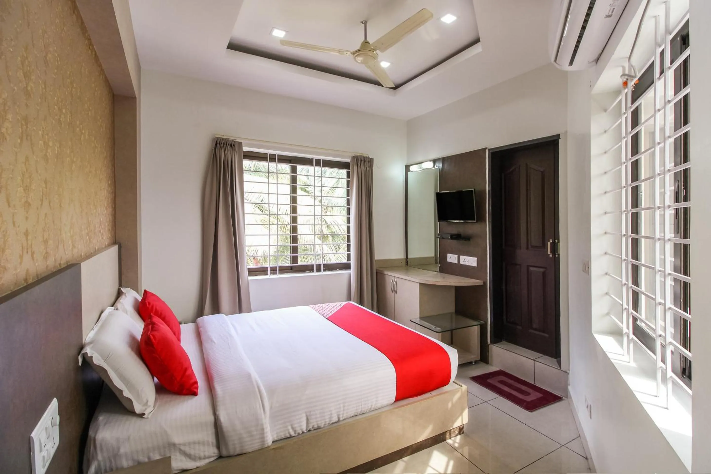 Bedroom, Bed in Hotel O Eagle Fantasy