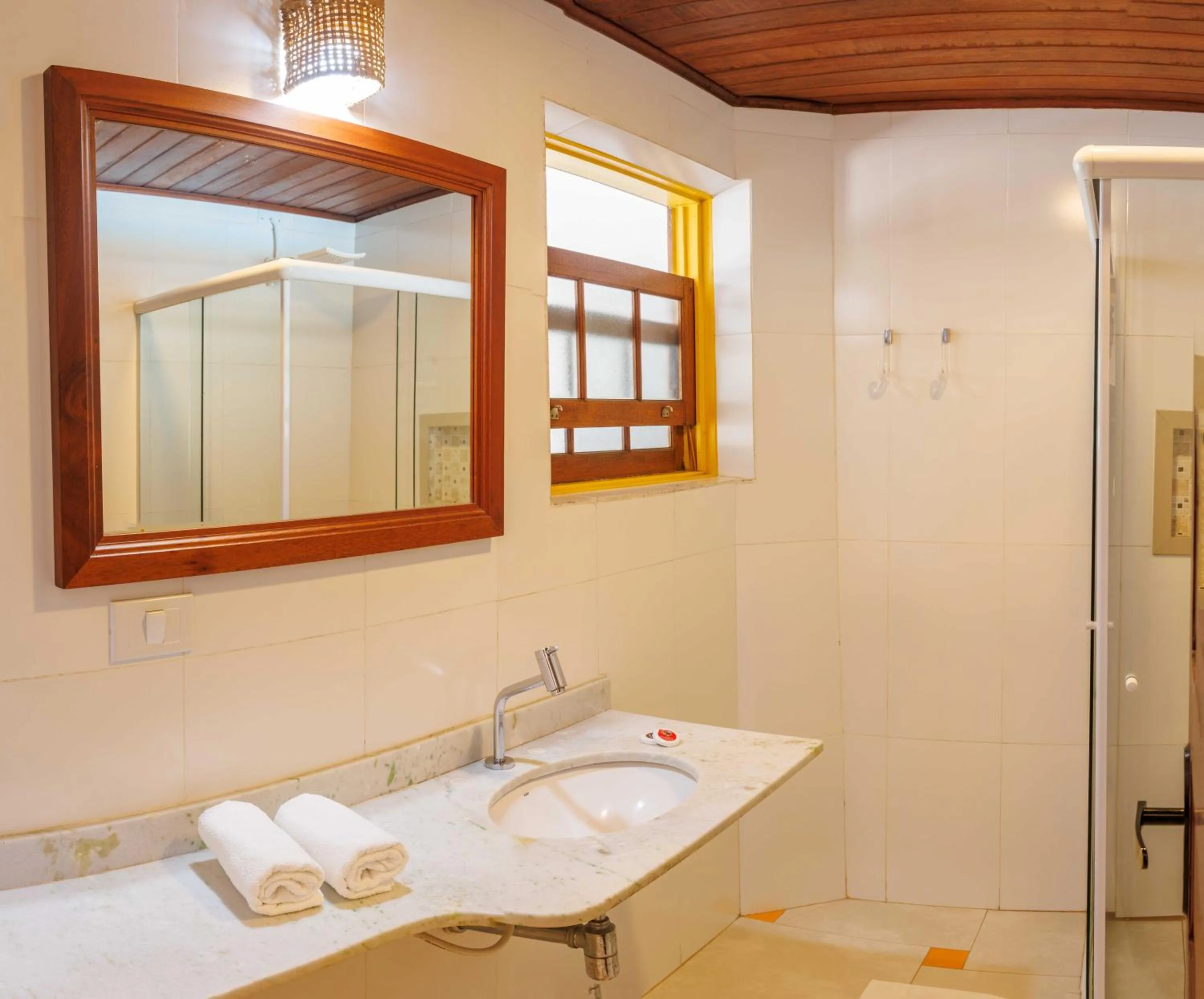 Bathroom in Pousada Valhacouto