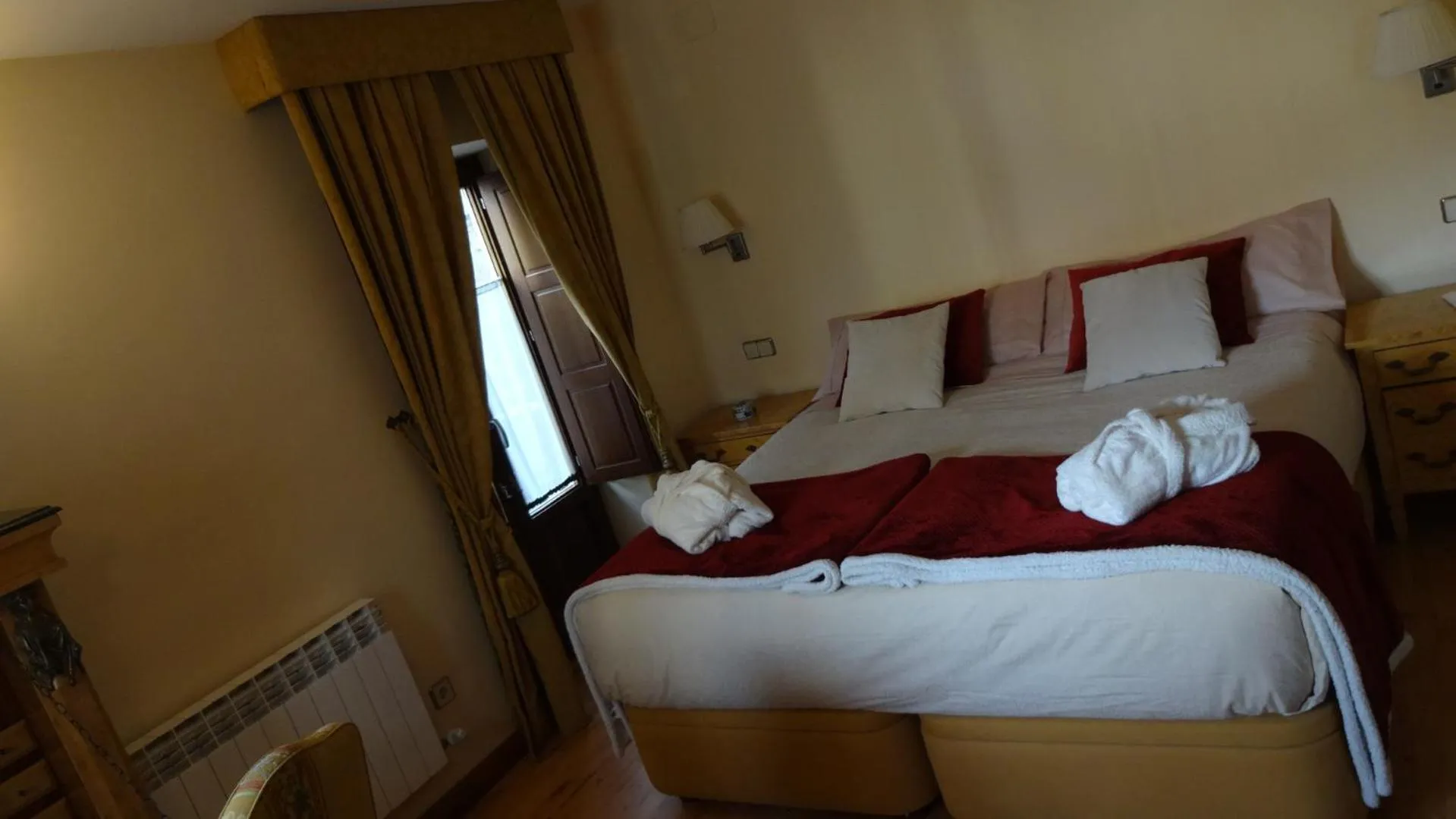 Bed in Hotel Rural Cayetana