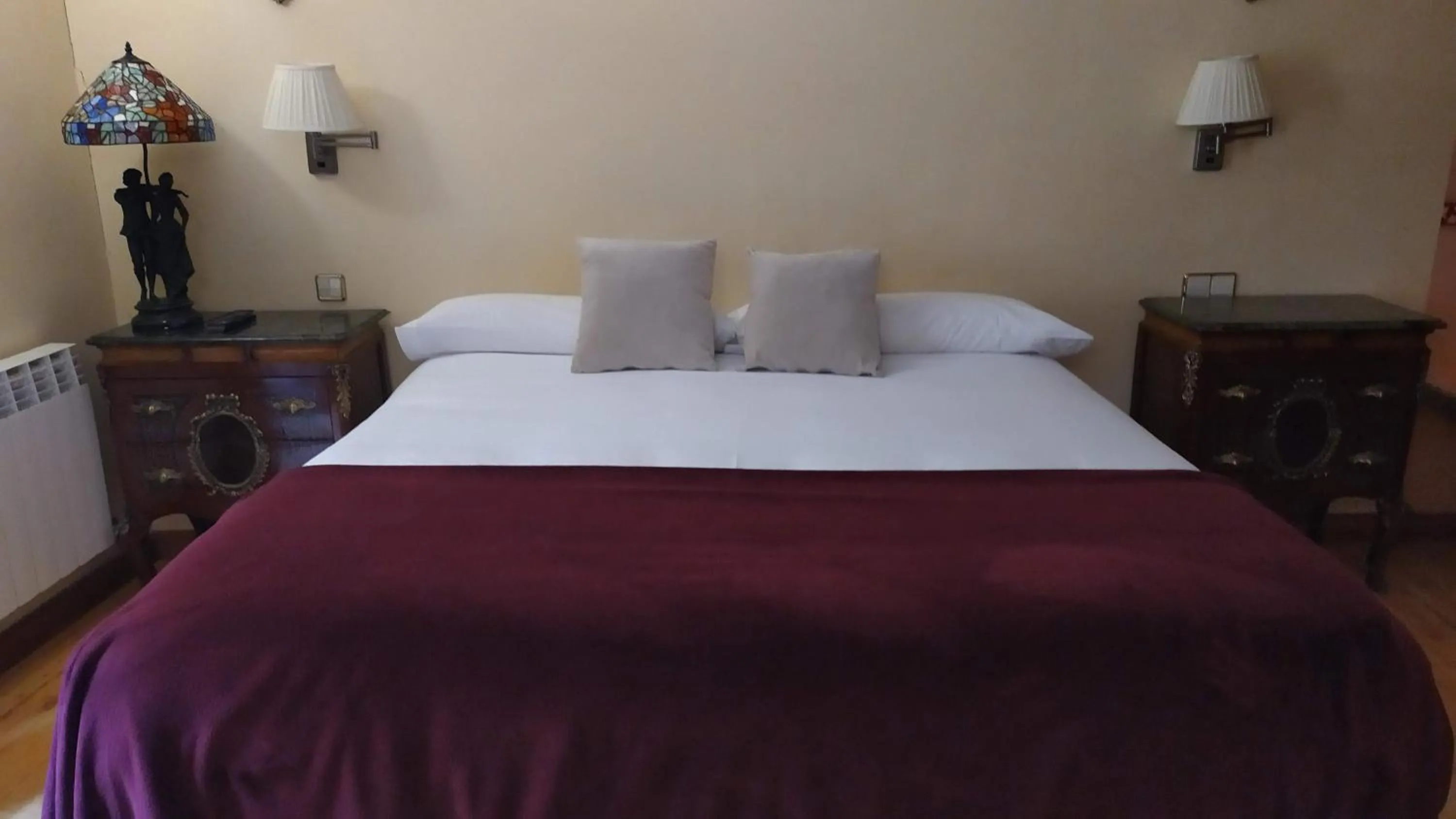 Bed in Hotel Rural Cayetana