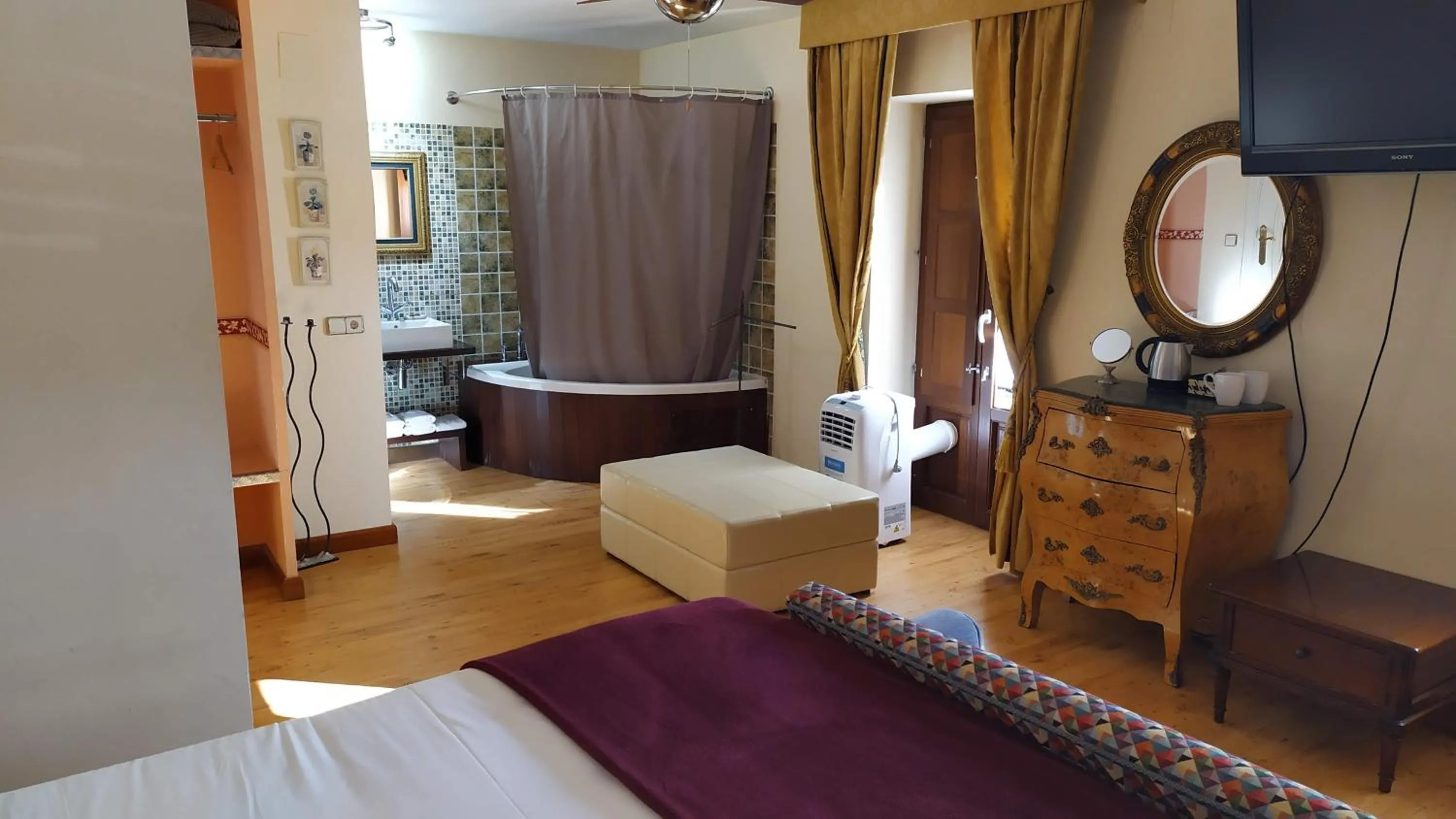 Bed in Hotel Rural Cayetana