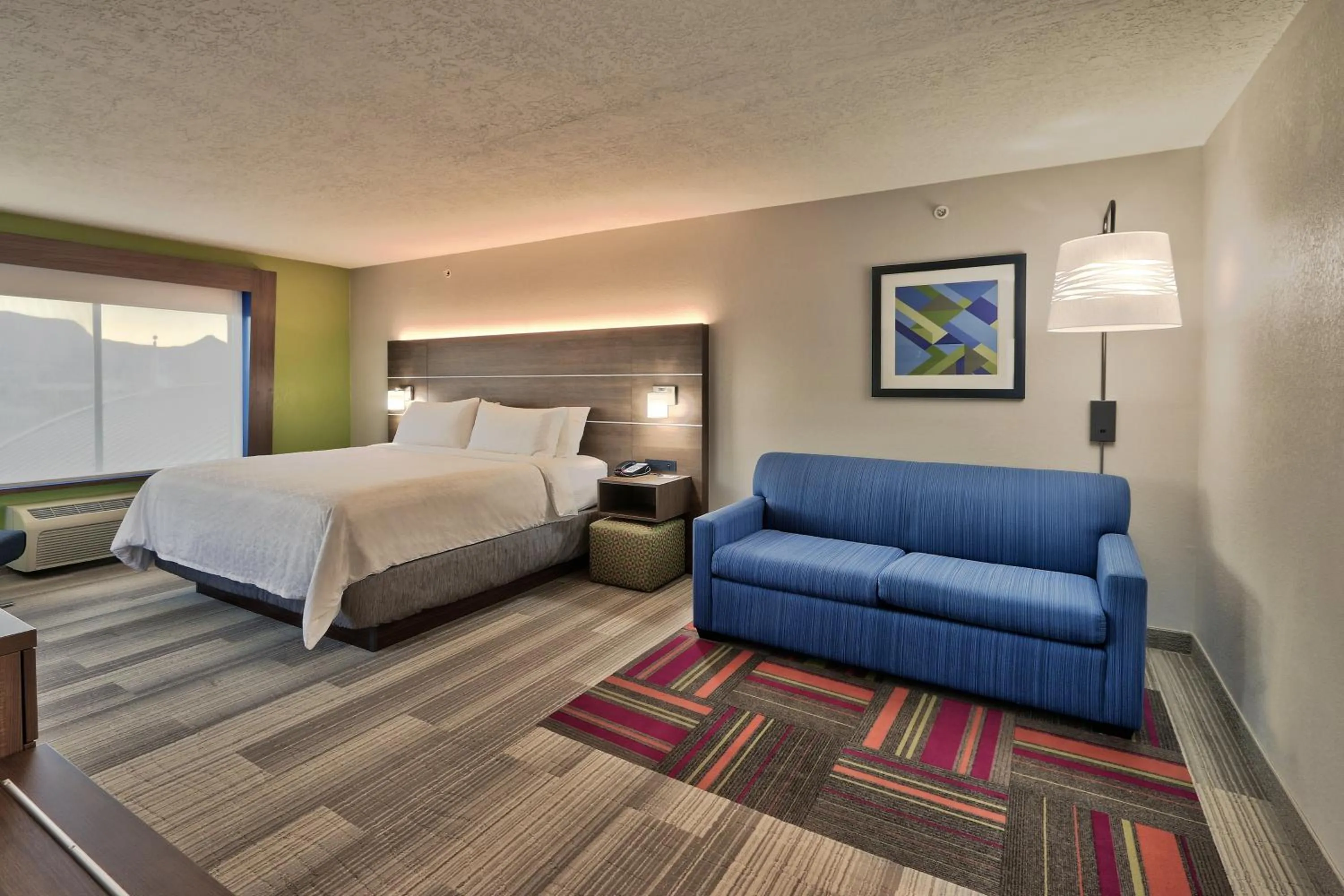 Photo of the whole room, Bed in Holiday Inn Express Socorro by IHG