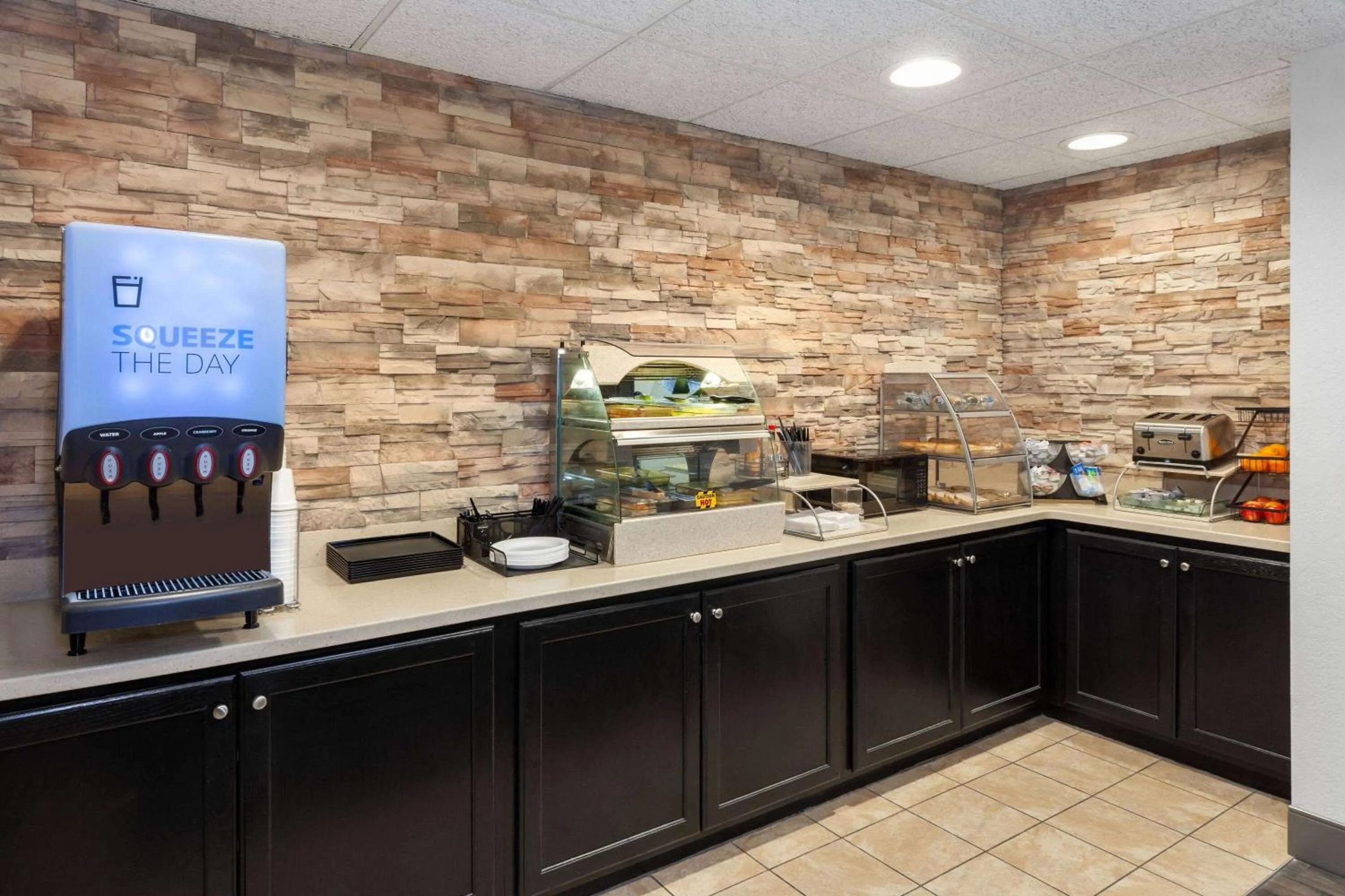 Breakfast in Links Bos Landen Hotel & Spa of Pella, Trademark by Wyndham