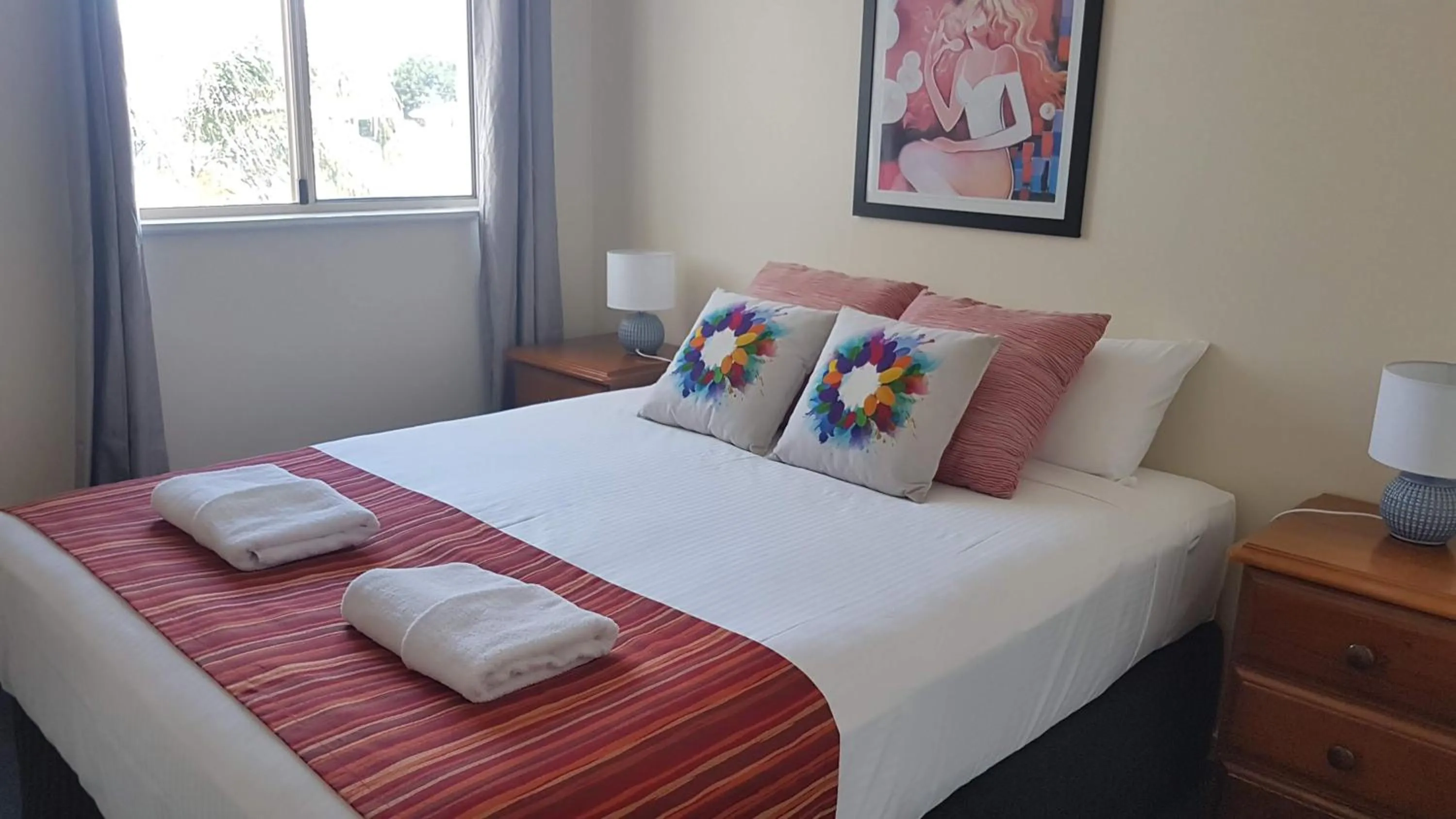 Photo of the whole room, Bed in Santalina On Hervey Bay