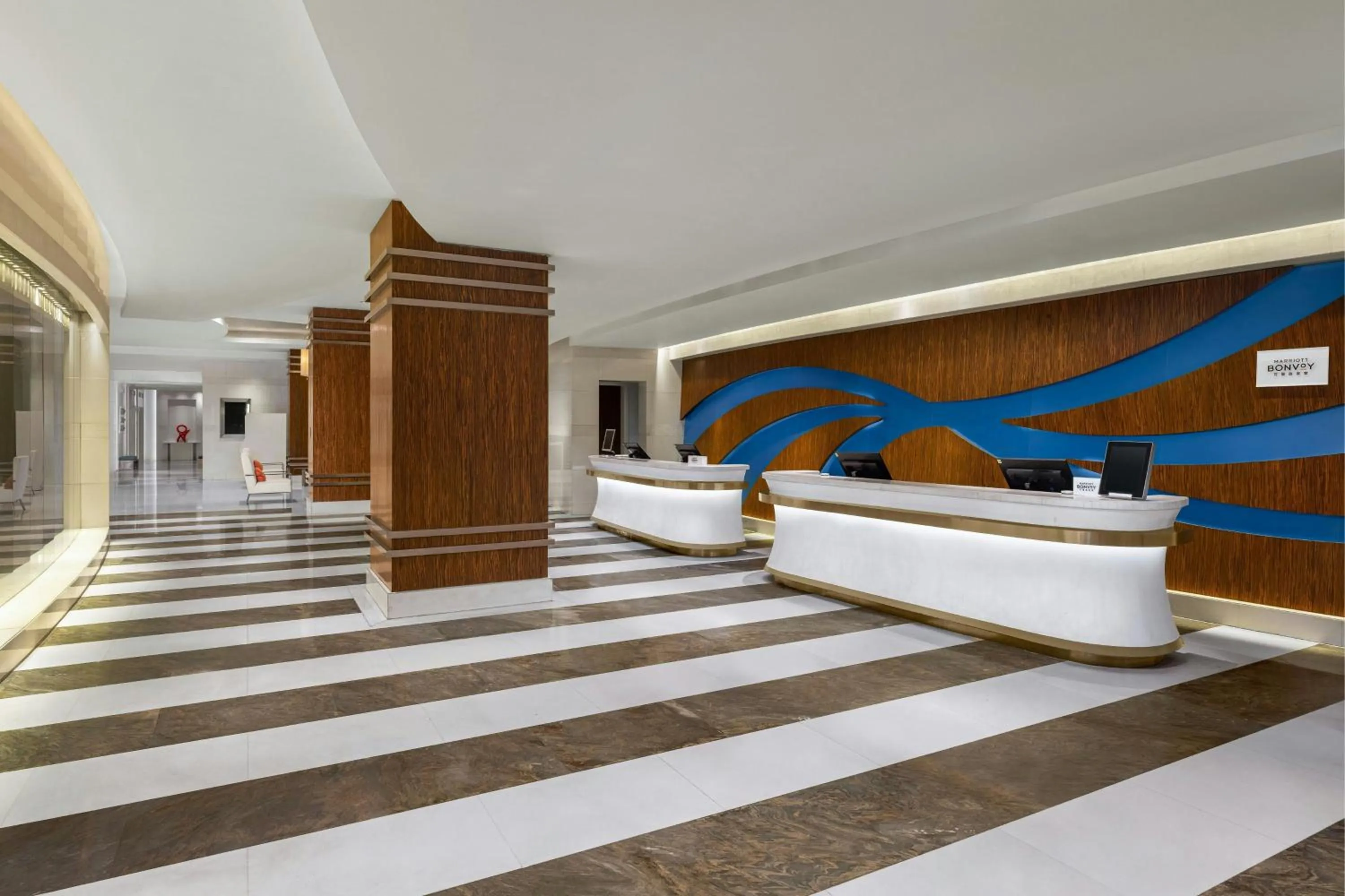 Lobby or reception in Courtyard by Marriott Hangzhou Wulin
