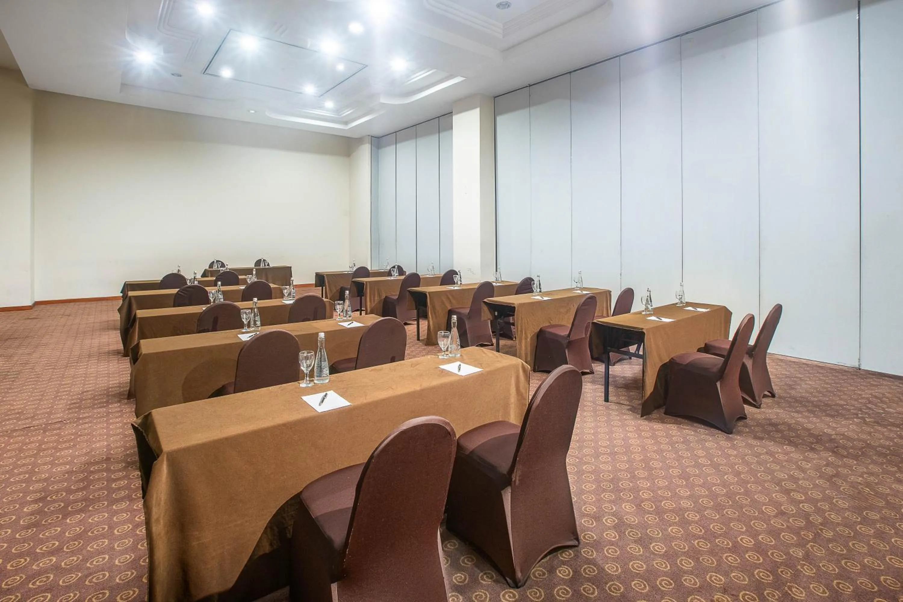 Meeting/conference room in Aryaduta Manado