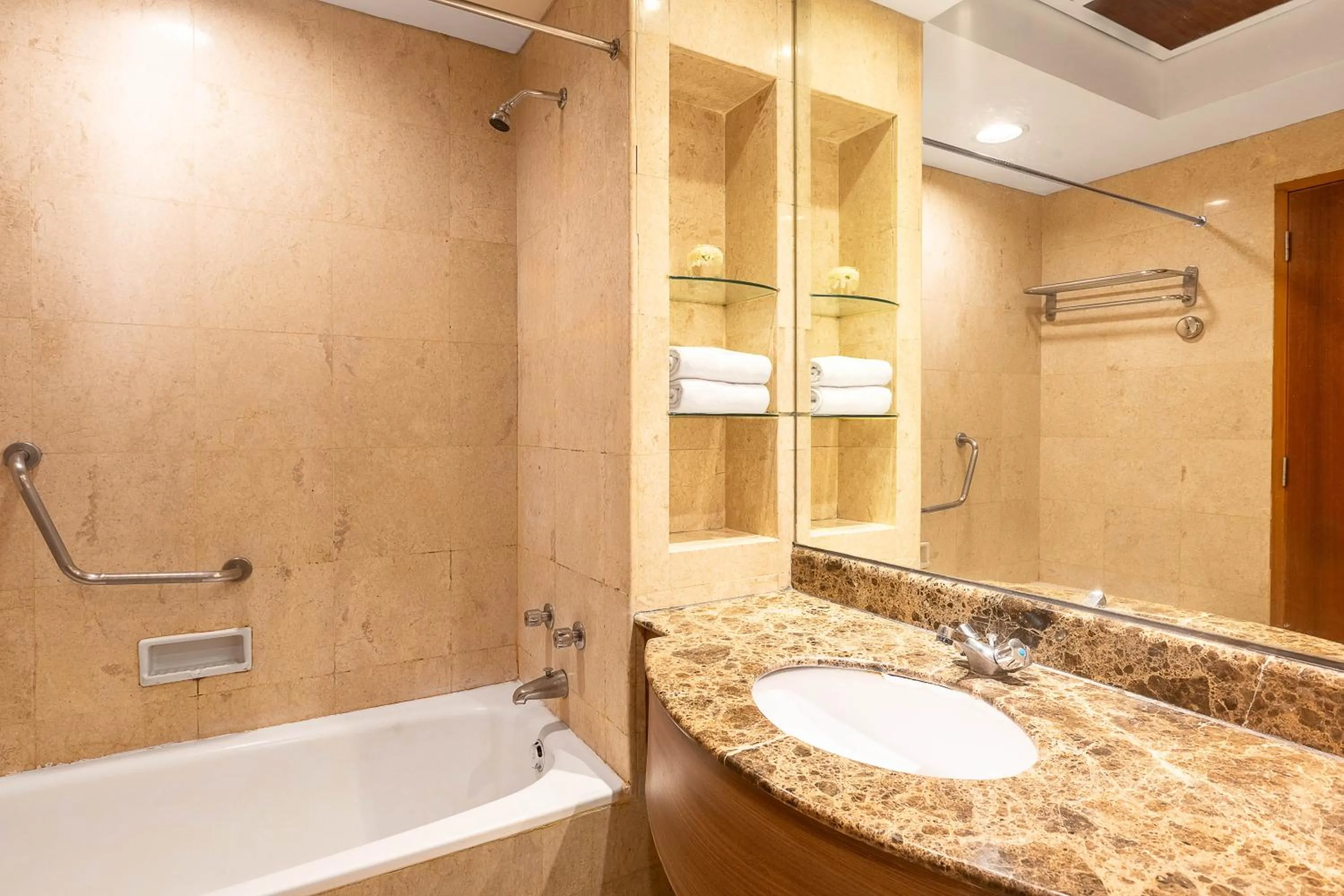 Bedroom in Aryaduta Manado