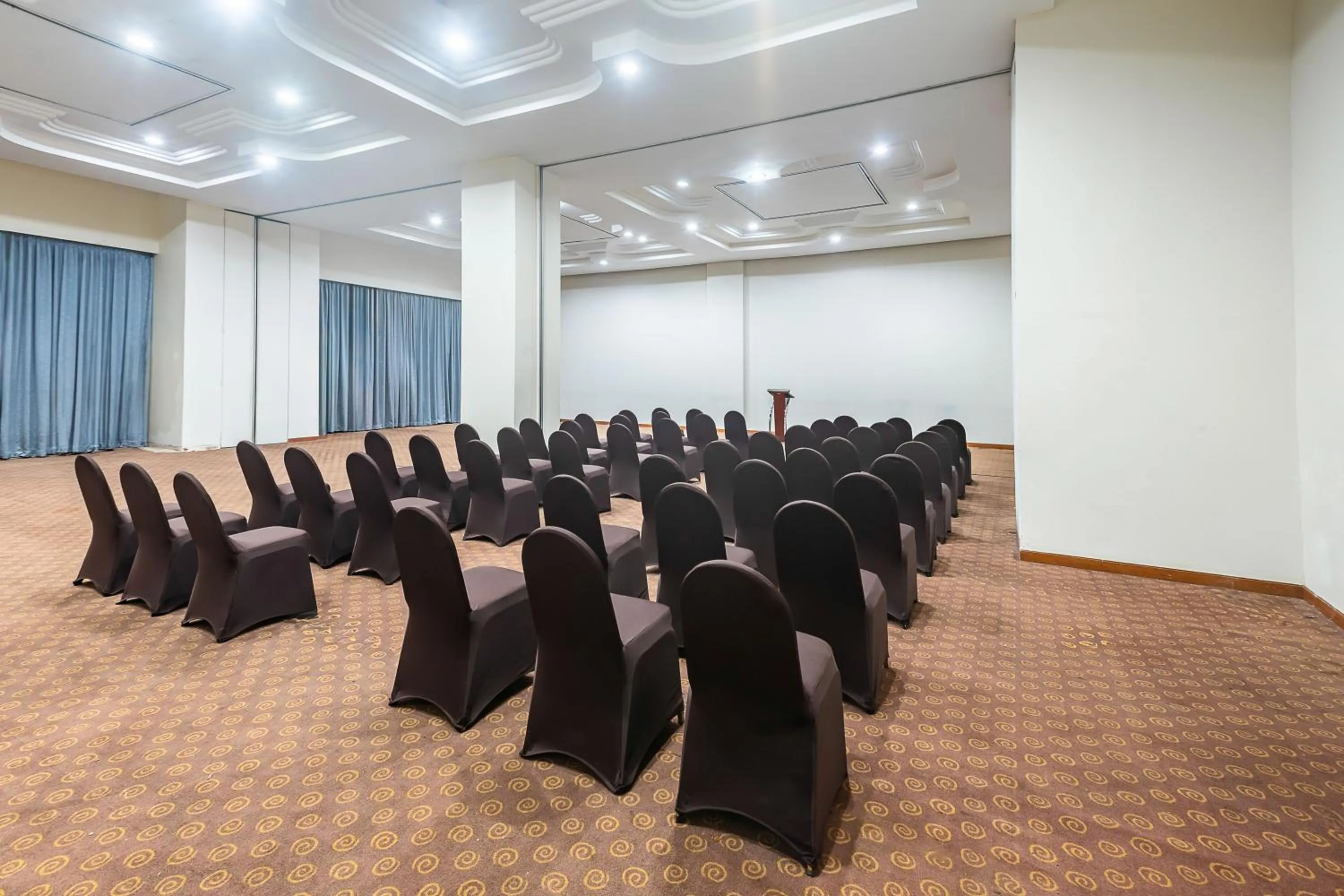 Meeting/conference room in Aryaduta Manado