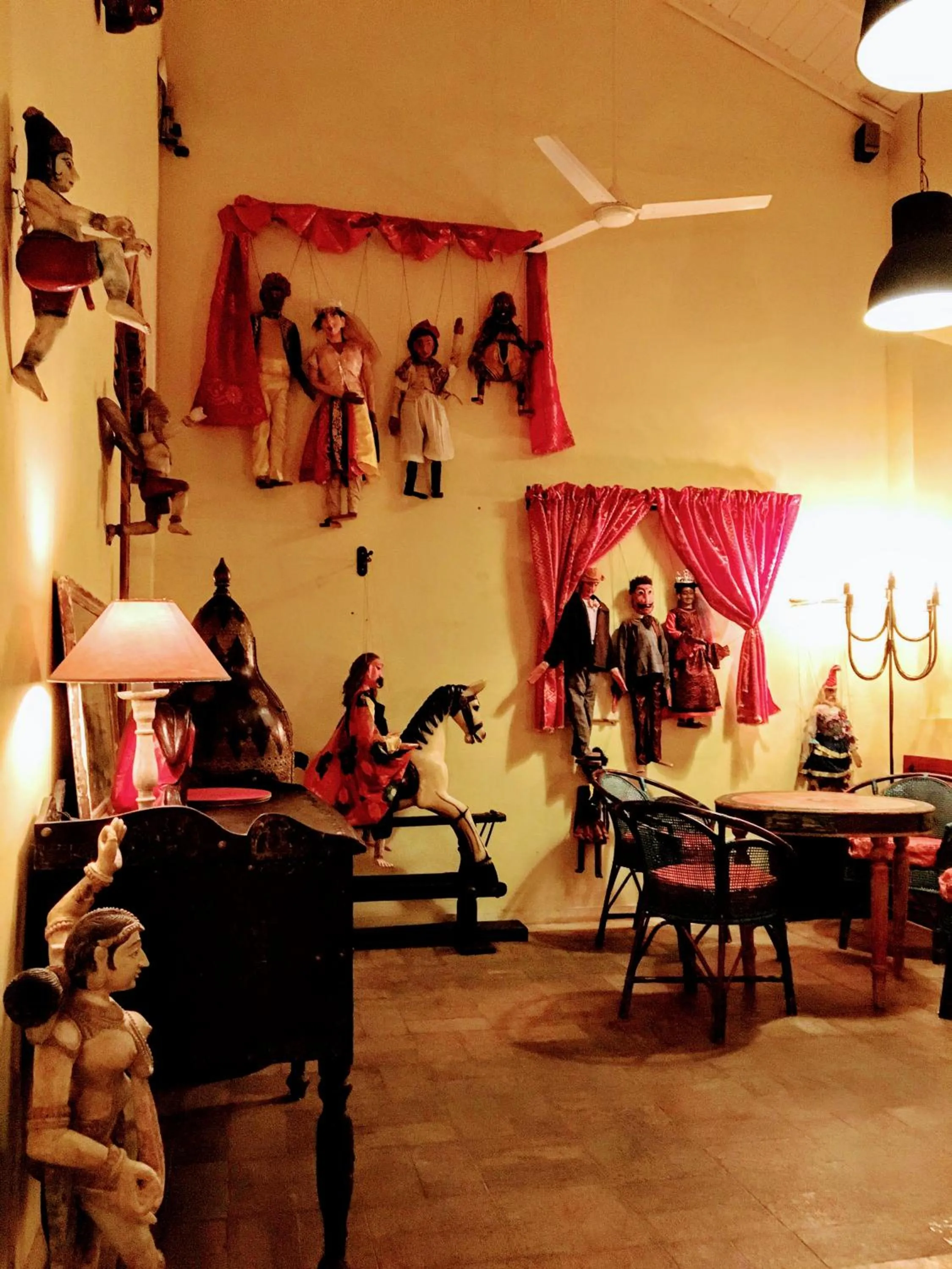 Lounge or bar in LE JARDIN DU FORT - GALLE