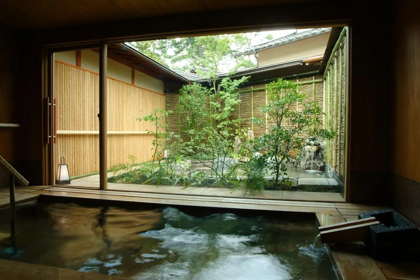 Hot Spring Bath in Monjusou Shourotei