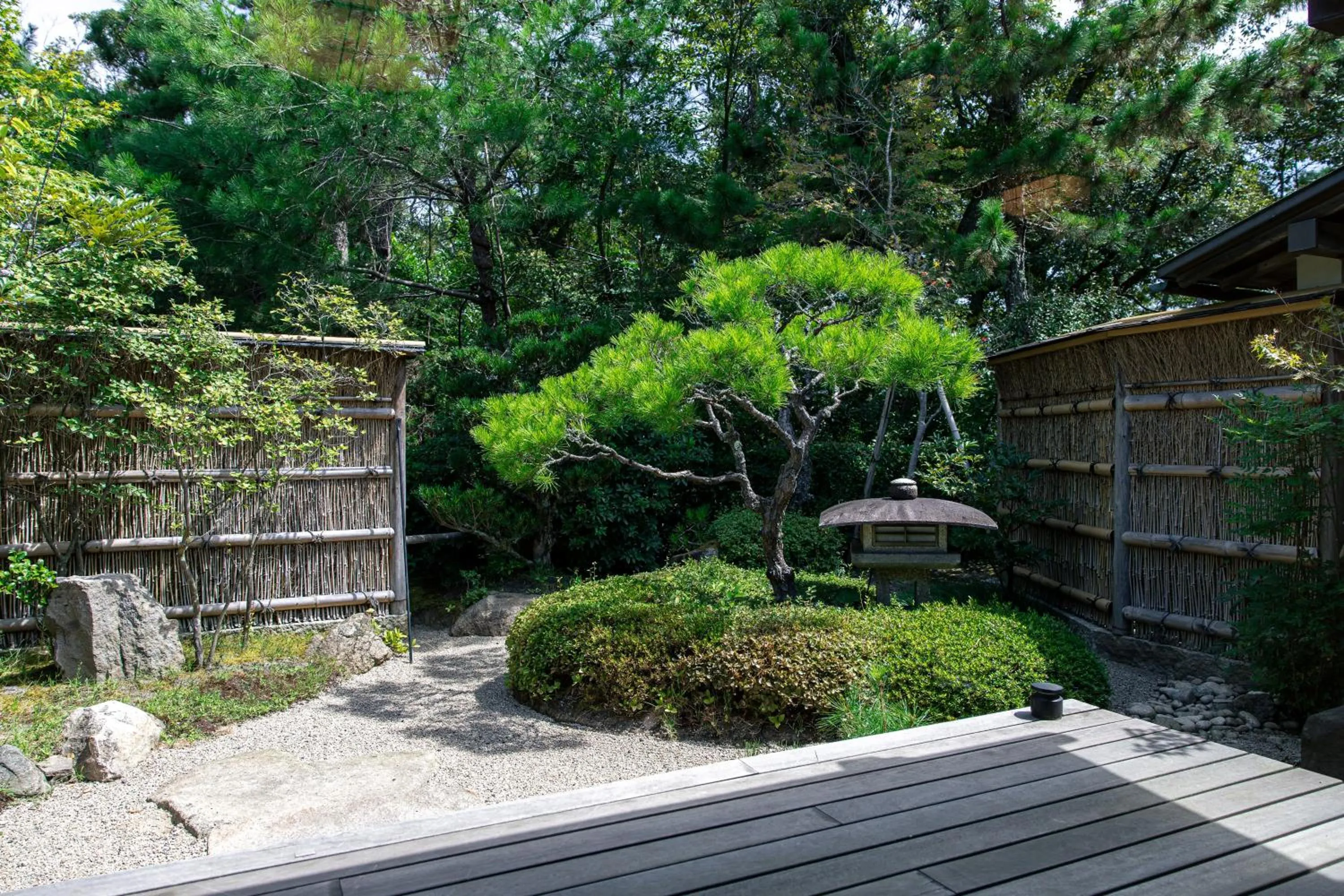 Garden in Monjusou Shourotei