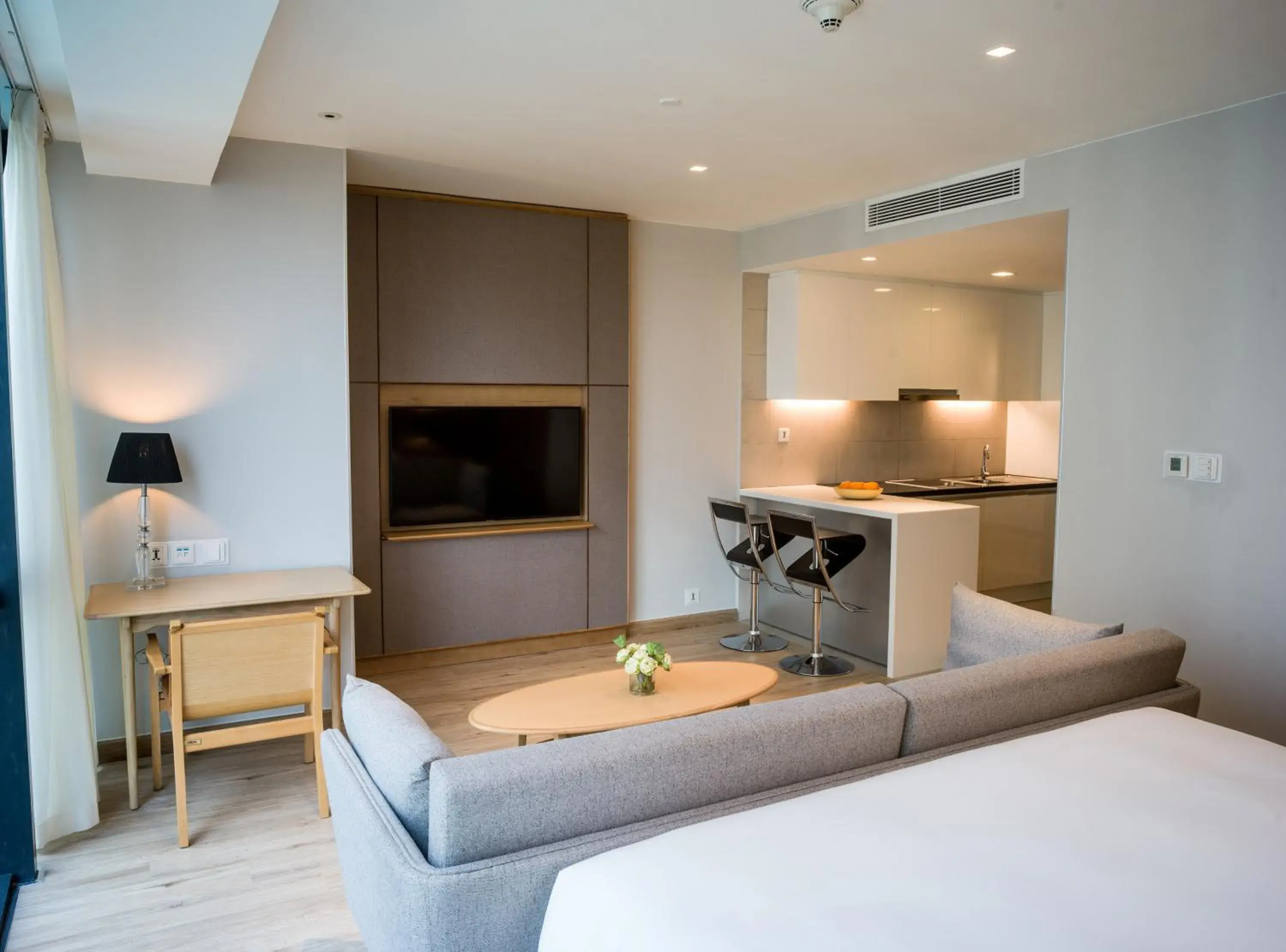 King Studio Apartment with City View in Hyatt Regency West Hanoi King Studio Apartment with City View in Hyatt Regency West Hanoi