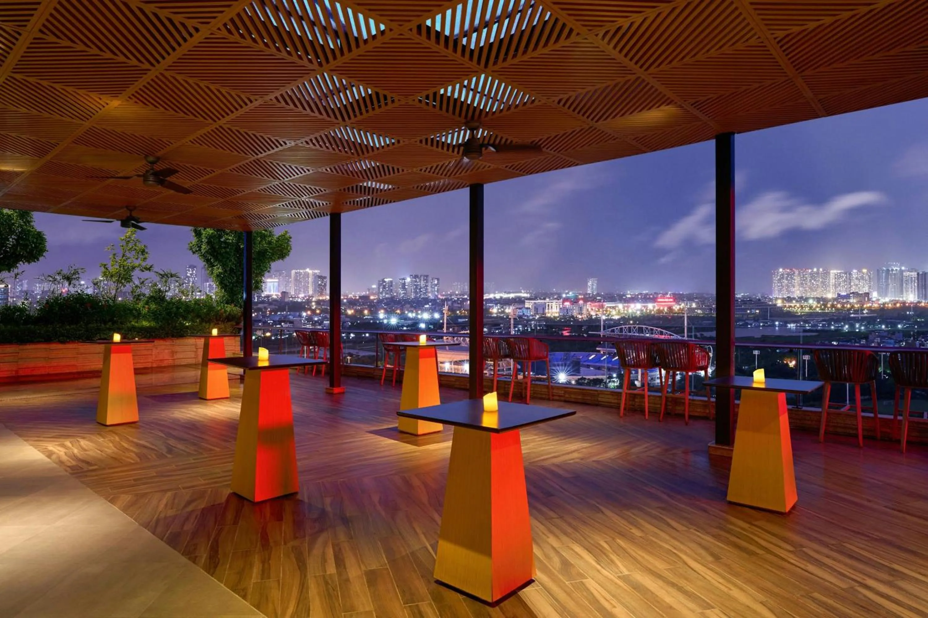 Lounge or bar in Sheraton Hanoi West