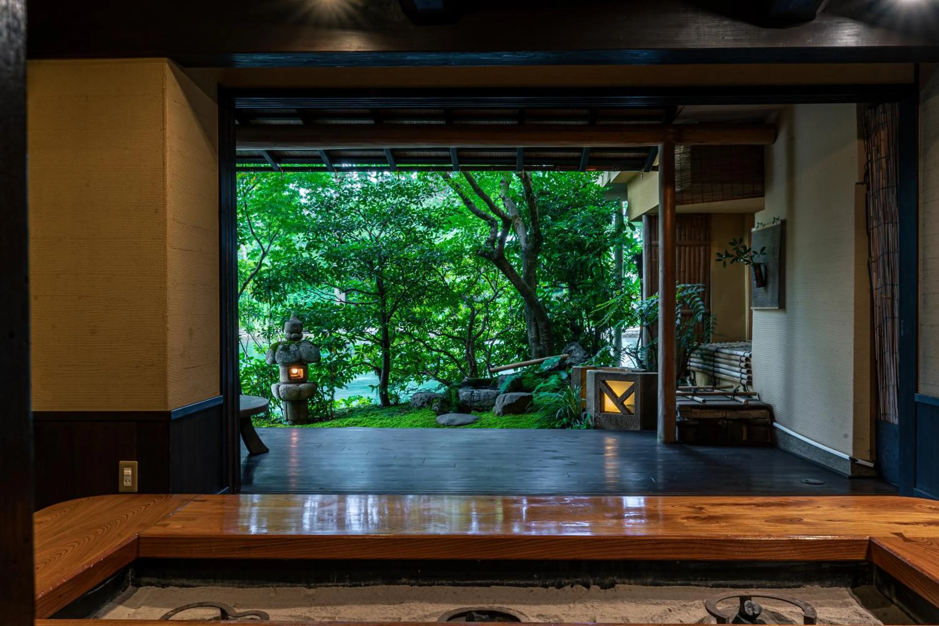 Restaurant/places to eat in Taikyourou