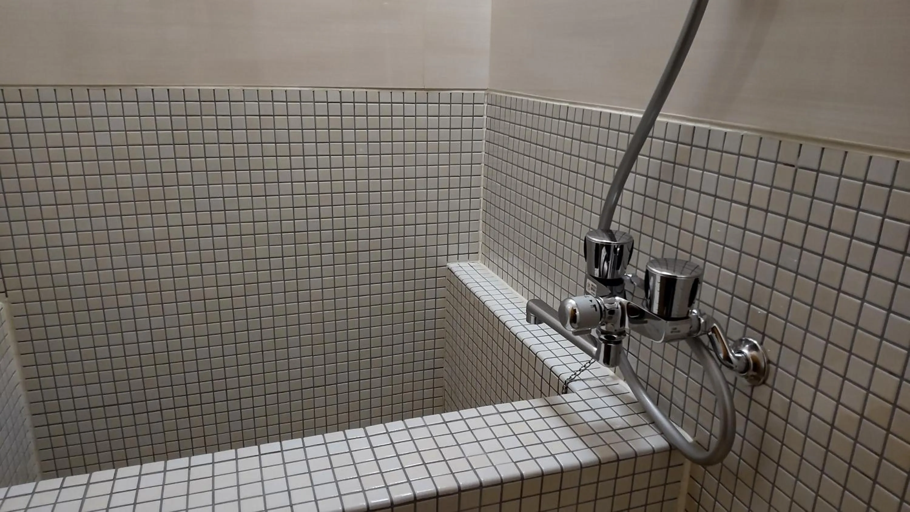 Shower in Taikyourou