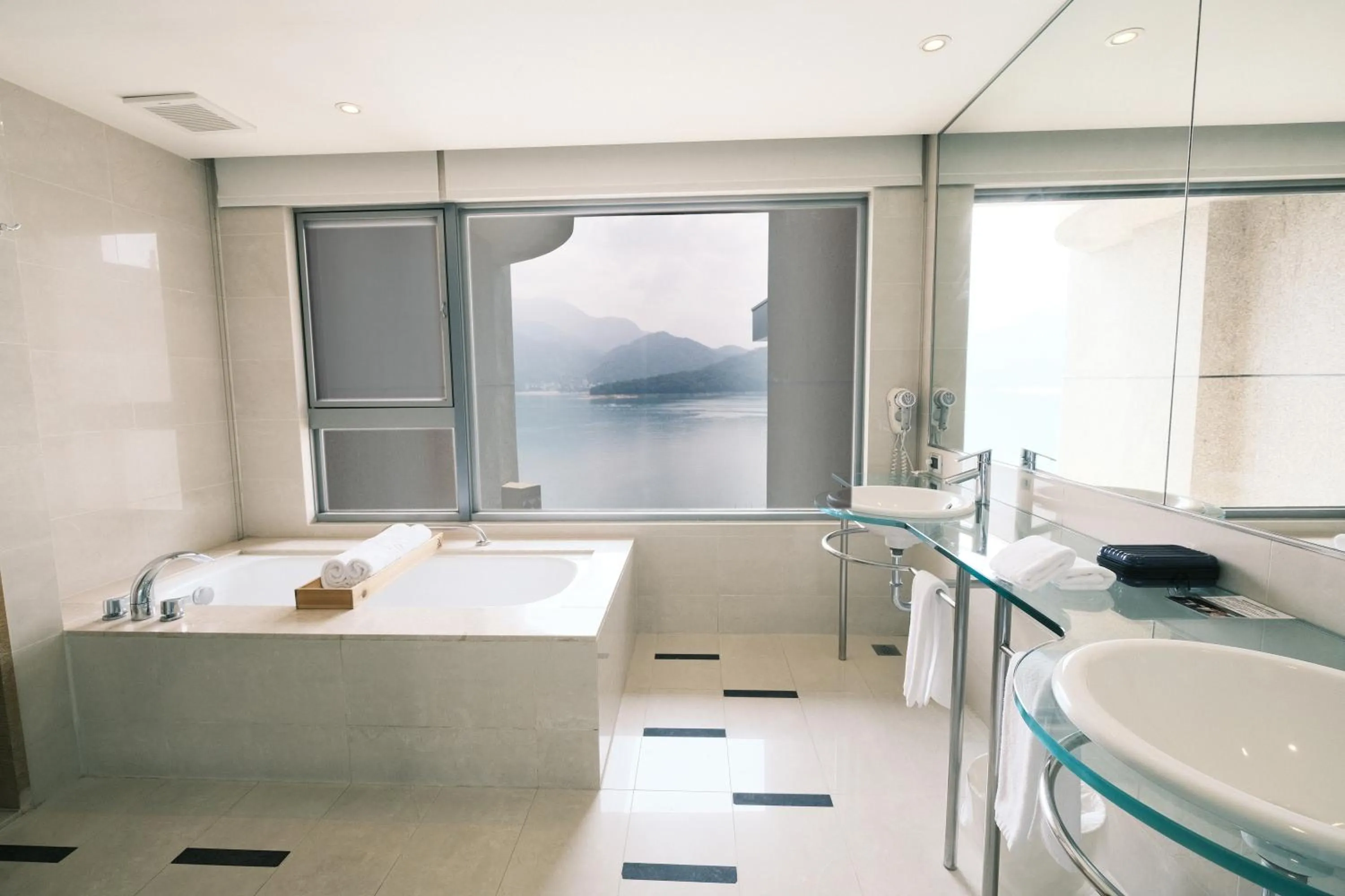 Bathroom in Hotel Del Lago