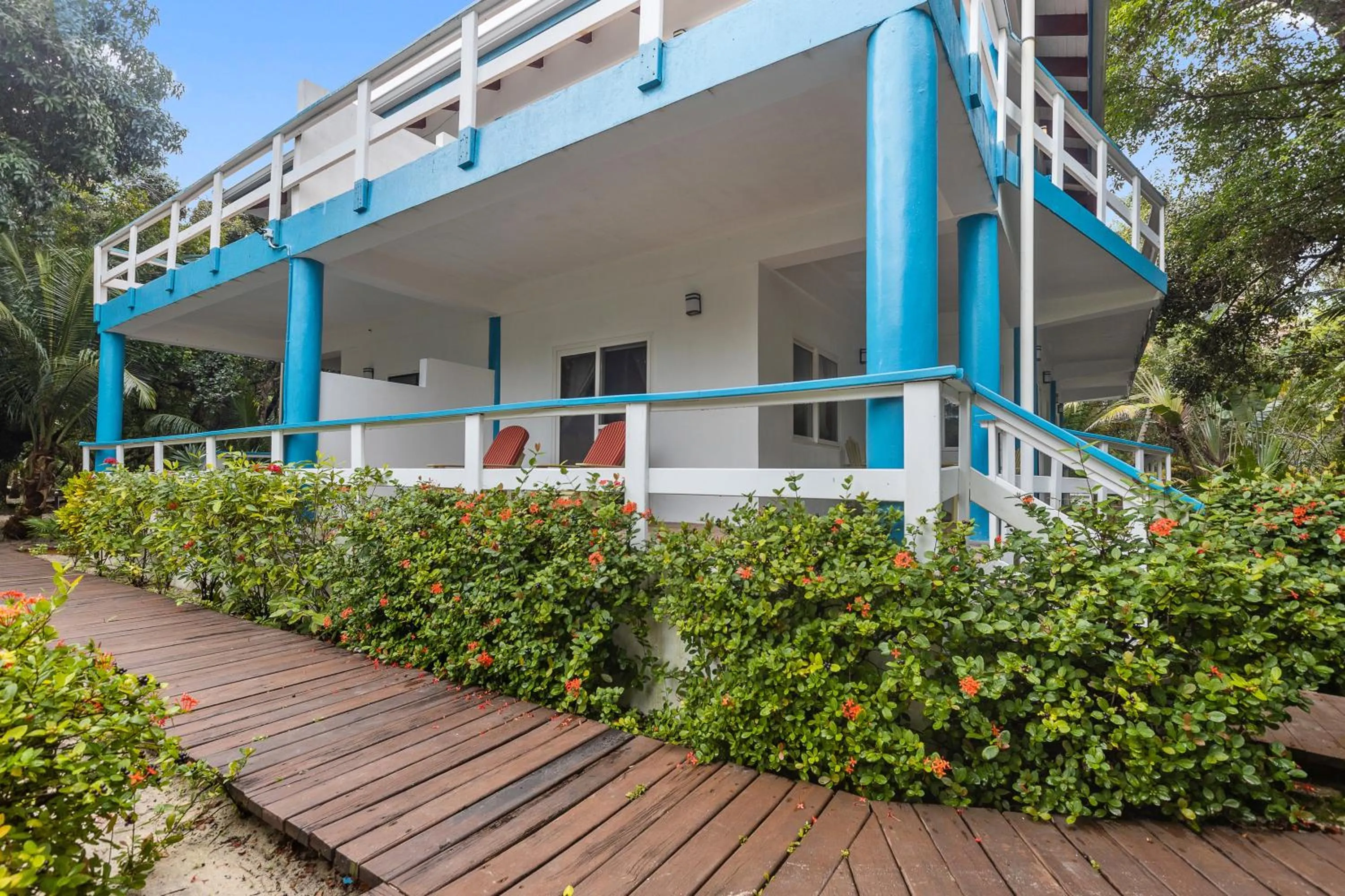 Condo #24 @ Beachside Villas