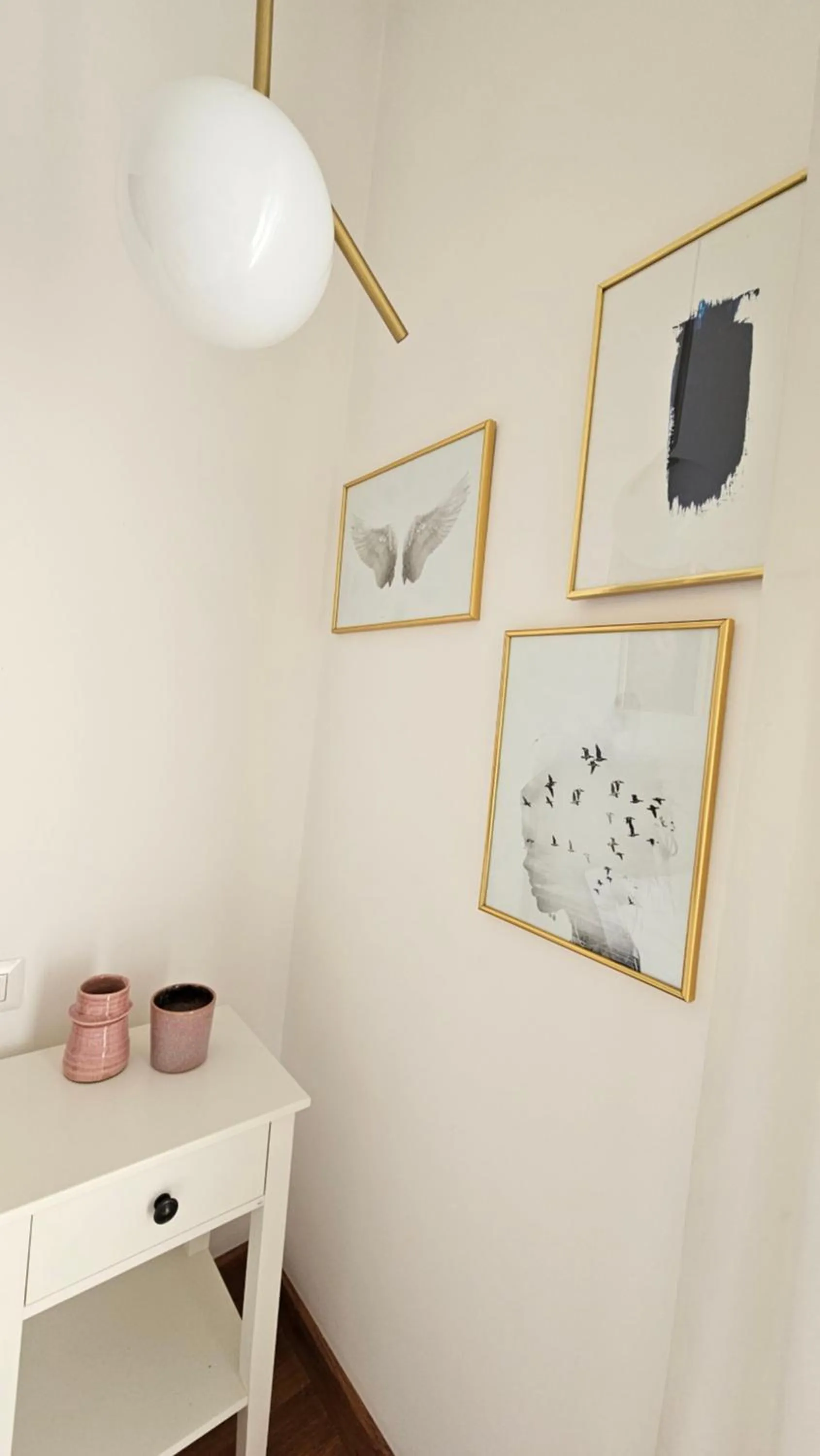 Decorative detail in Flamingo B&B