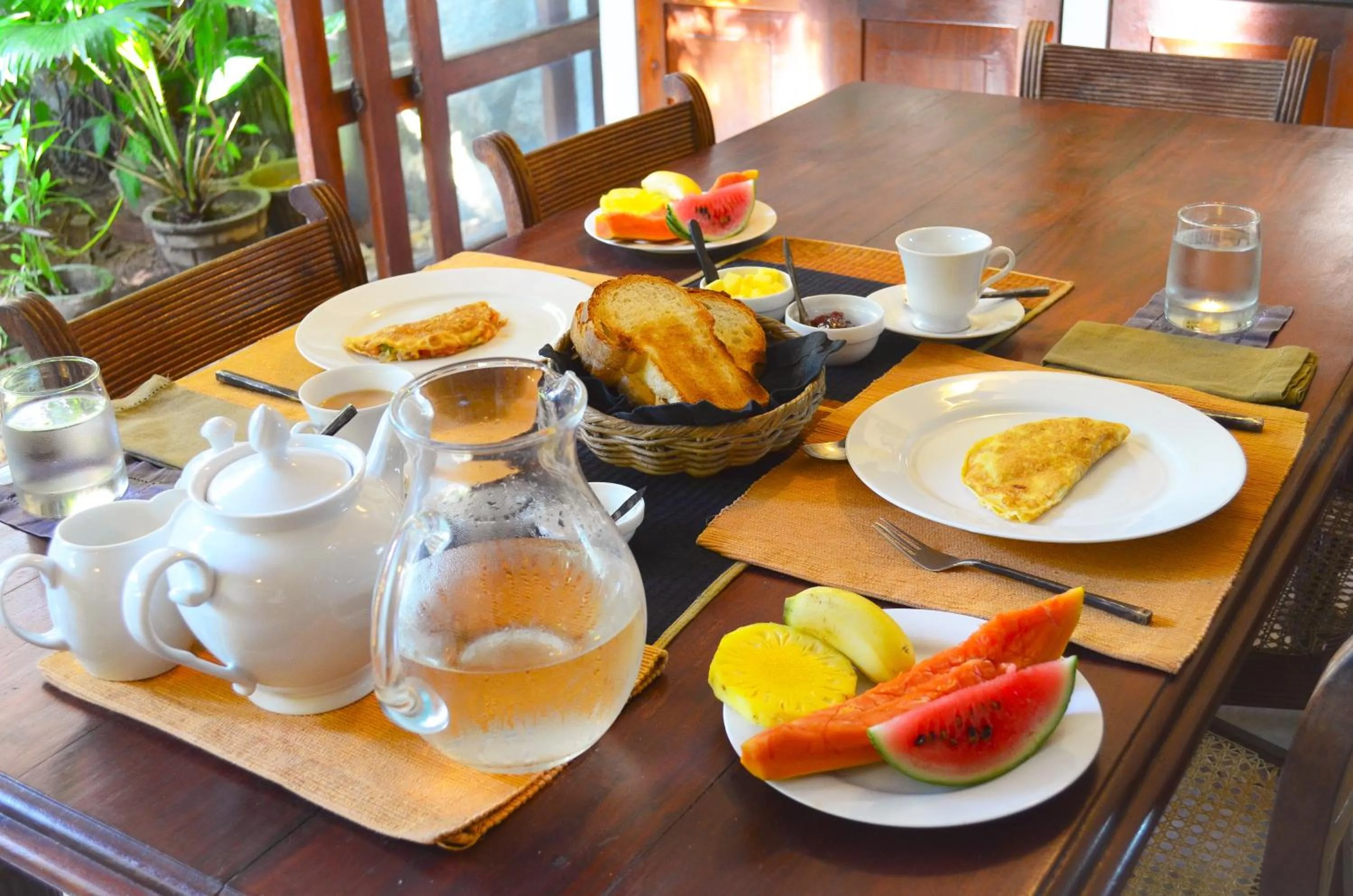 Restaurant/places to eat in Karmel Villa Thalduwa Island - Five Bedroom Luxury Villa with Private Pool