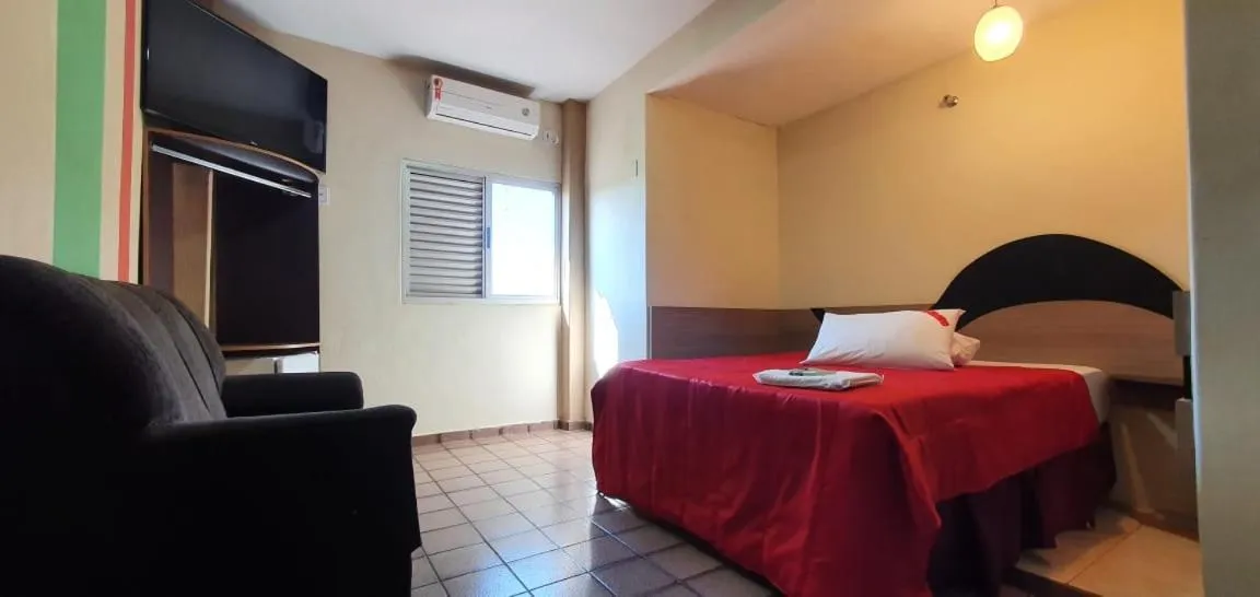 Colorado Plaza Hotel