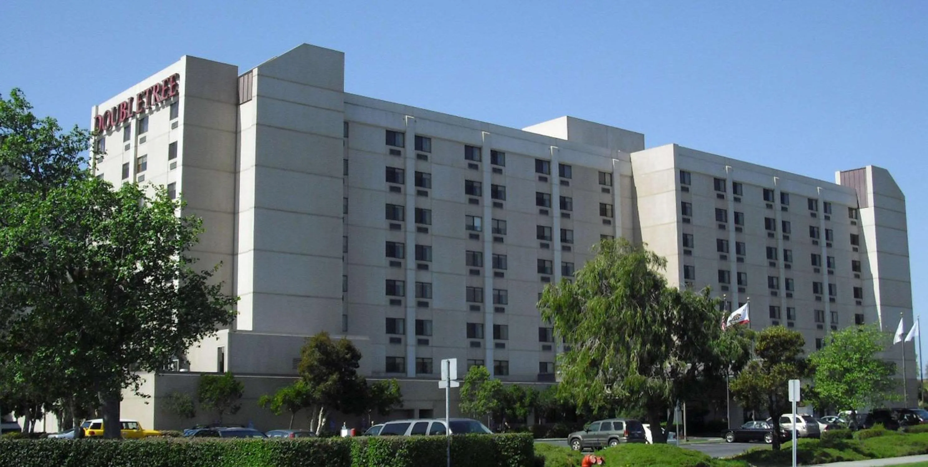 Property building in DoubleTree by Hilton San Francisco Airport