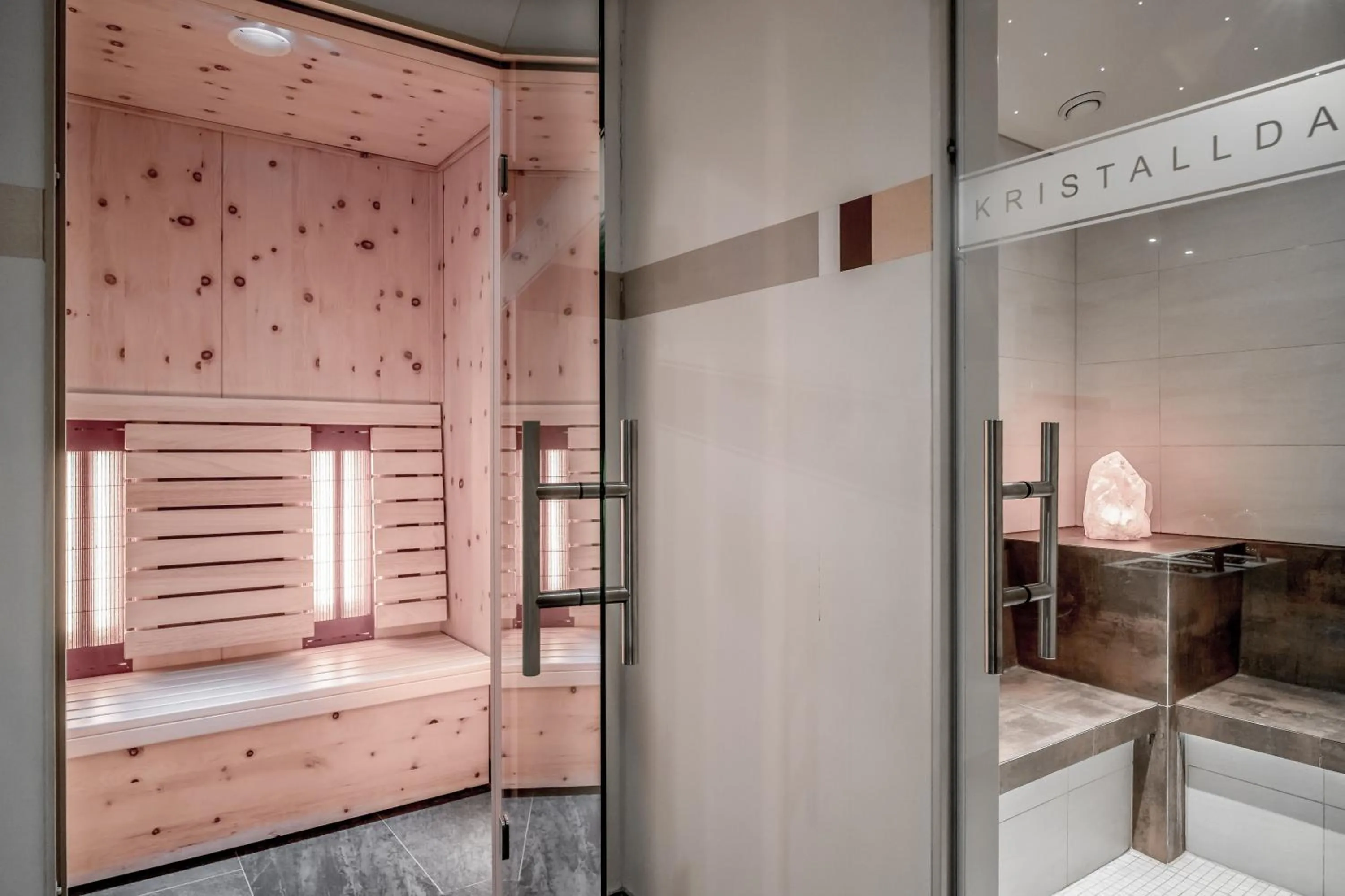 Bed in Hotel Elisabeth Superior Sölden