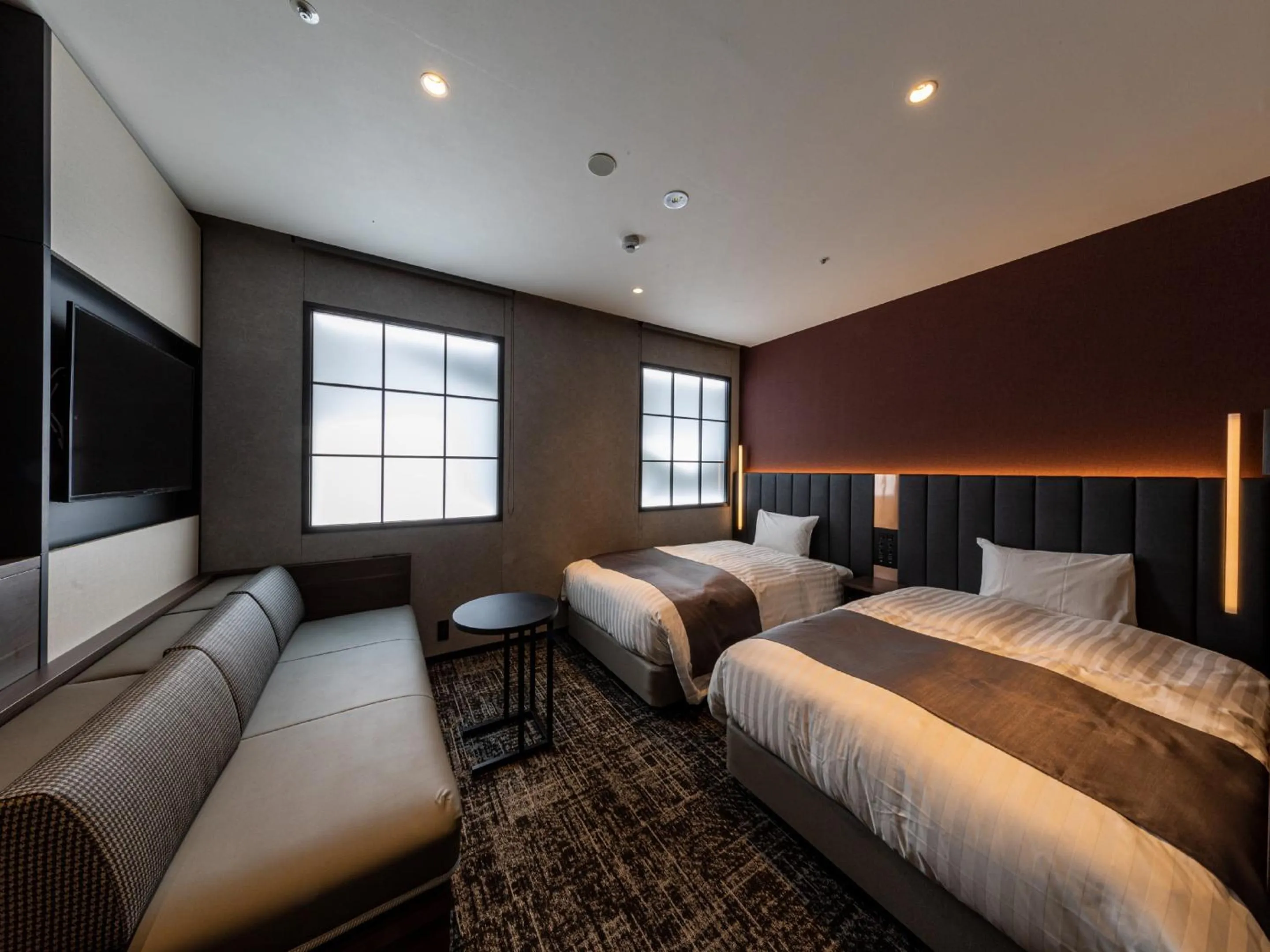 Bed in Kobe Plaza Hotel