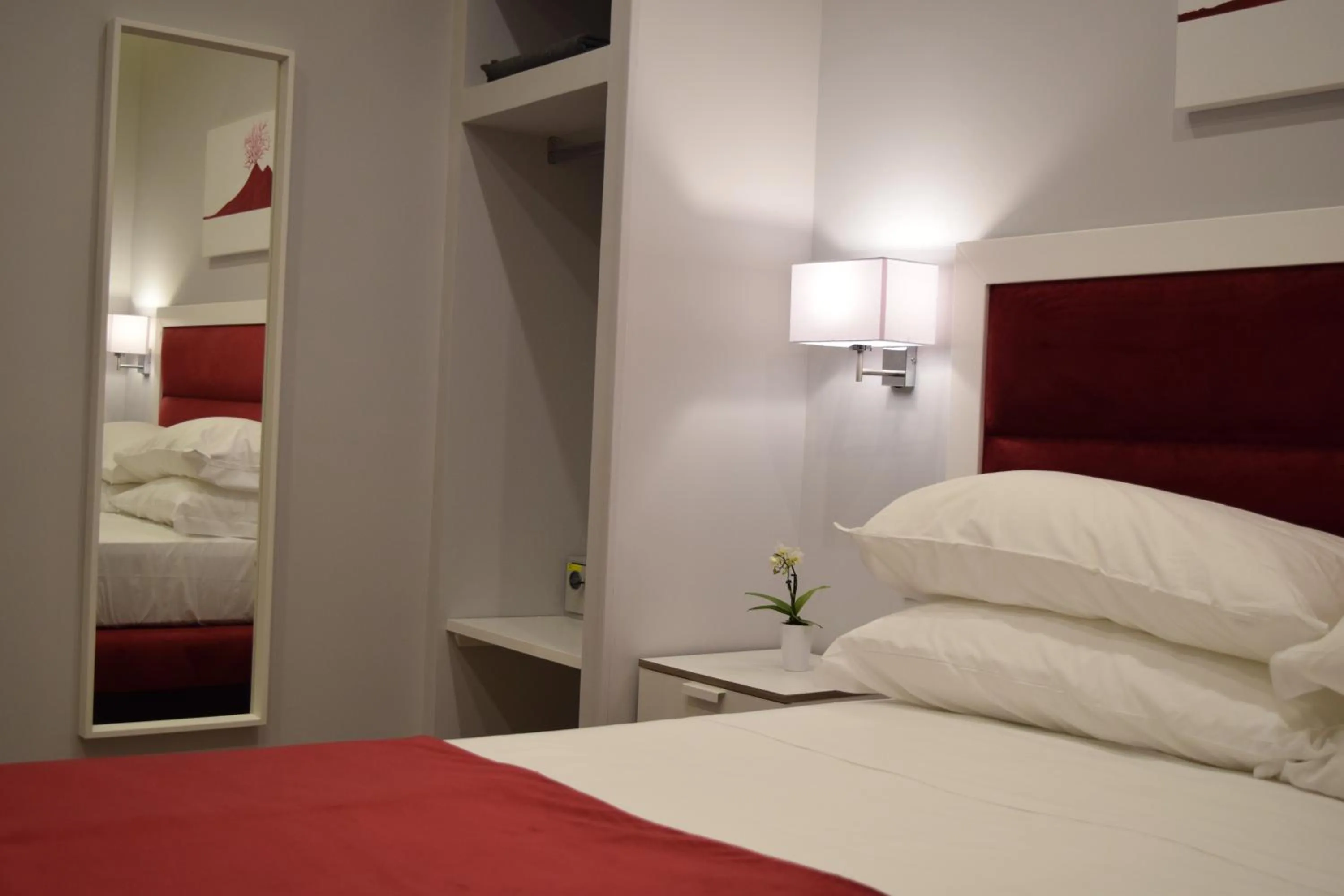 Bedroom, Bed in Gea suite