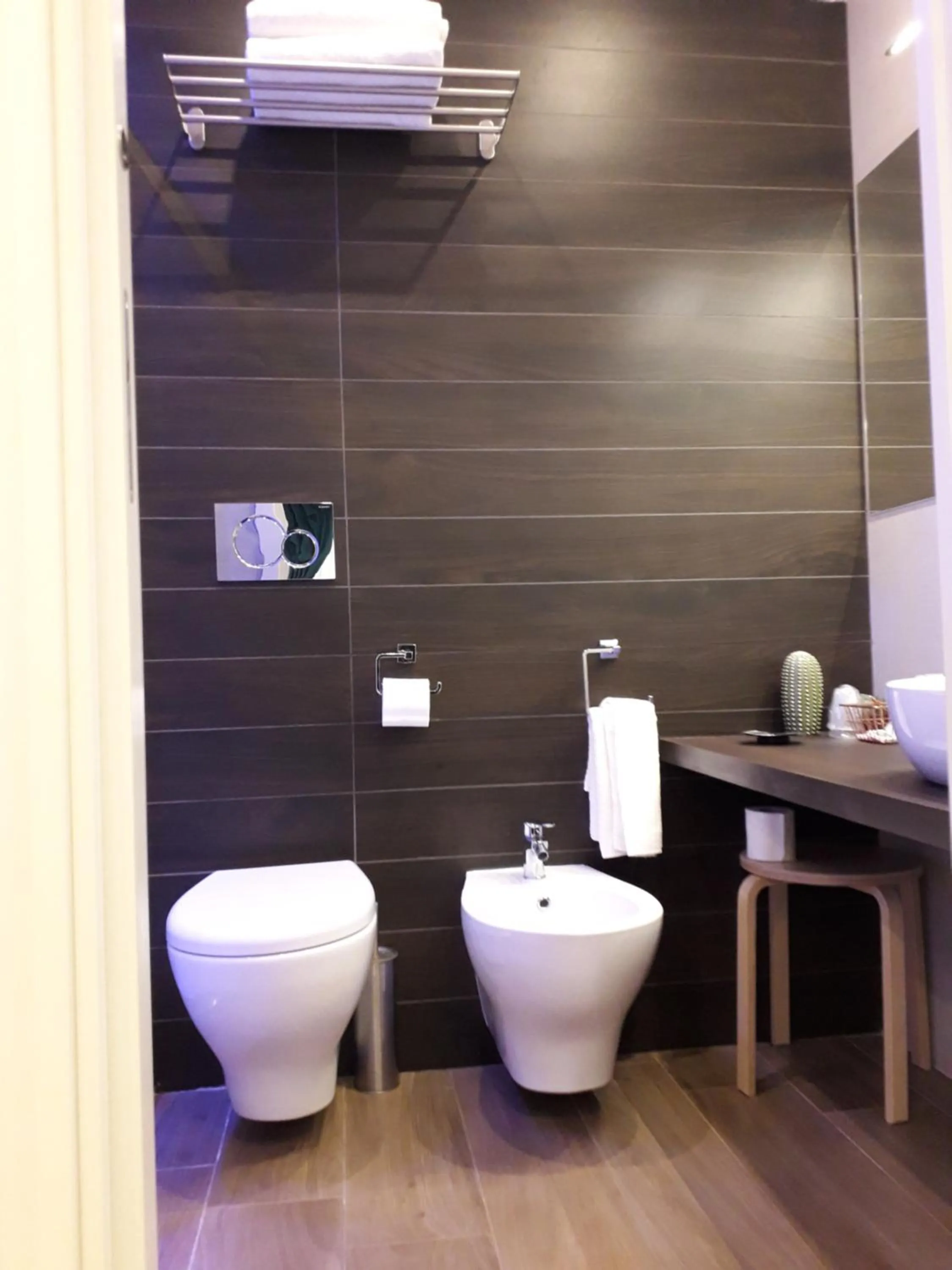 Bathroom in Gea suite