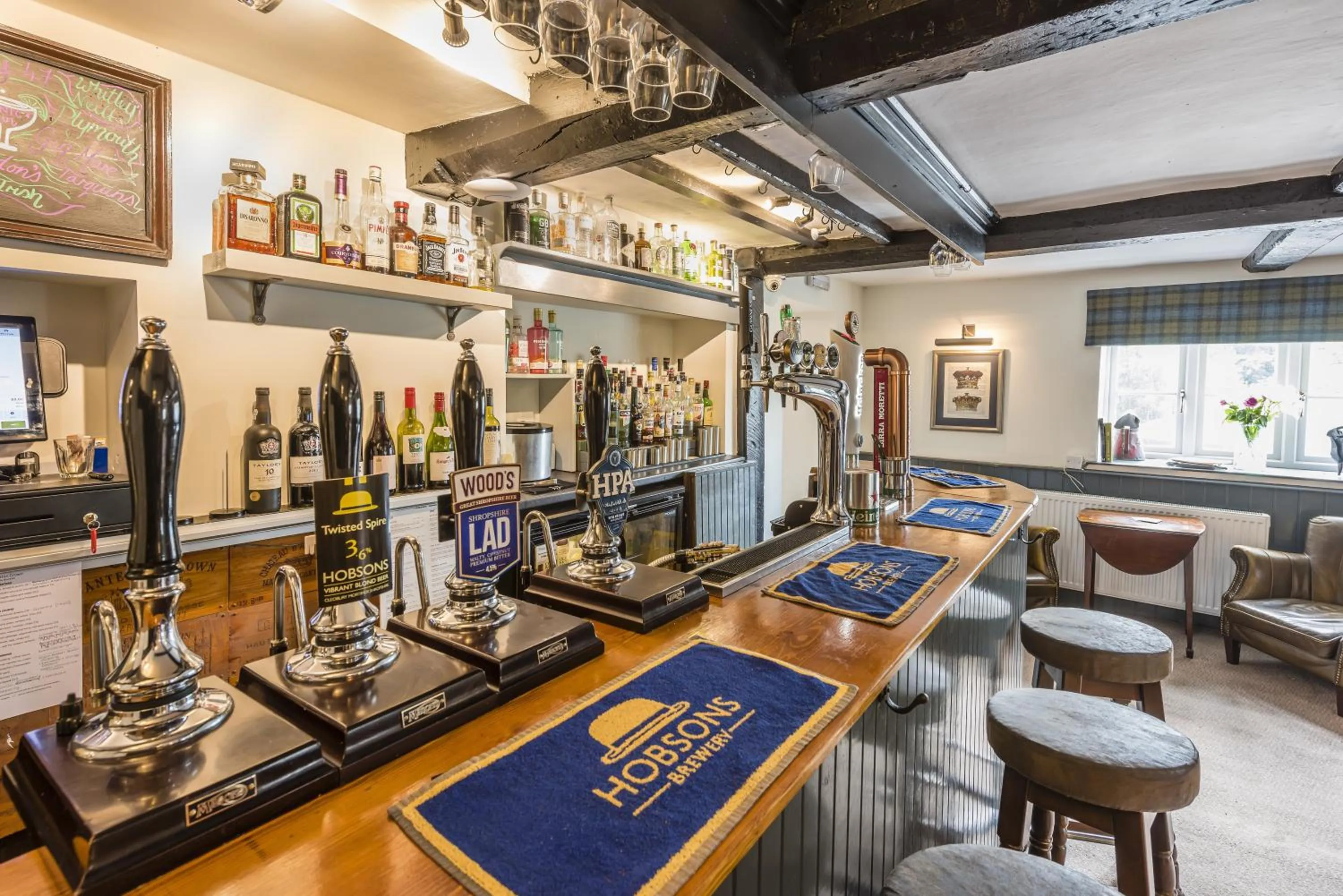 Lounge or bar in The Hopton Crown